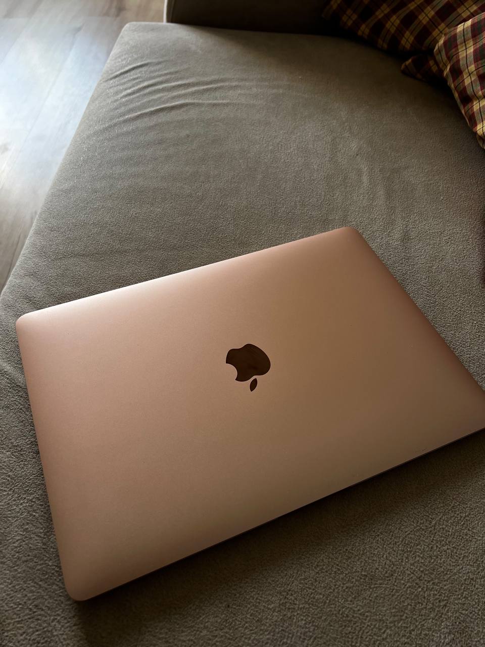 MacBook Air 2020 (Intel Core i3, 8 ГБ, 13.3")