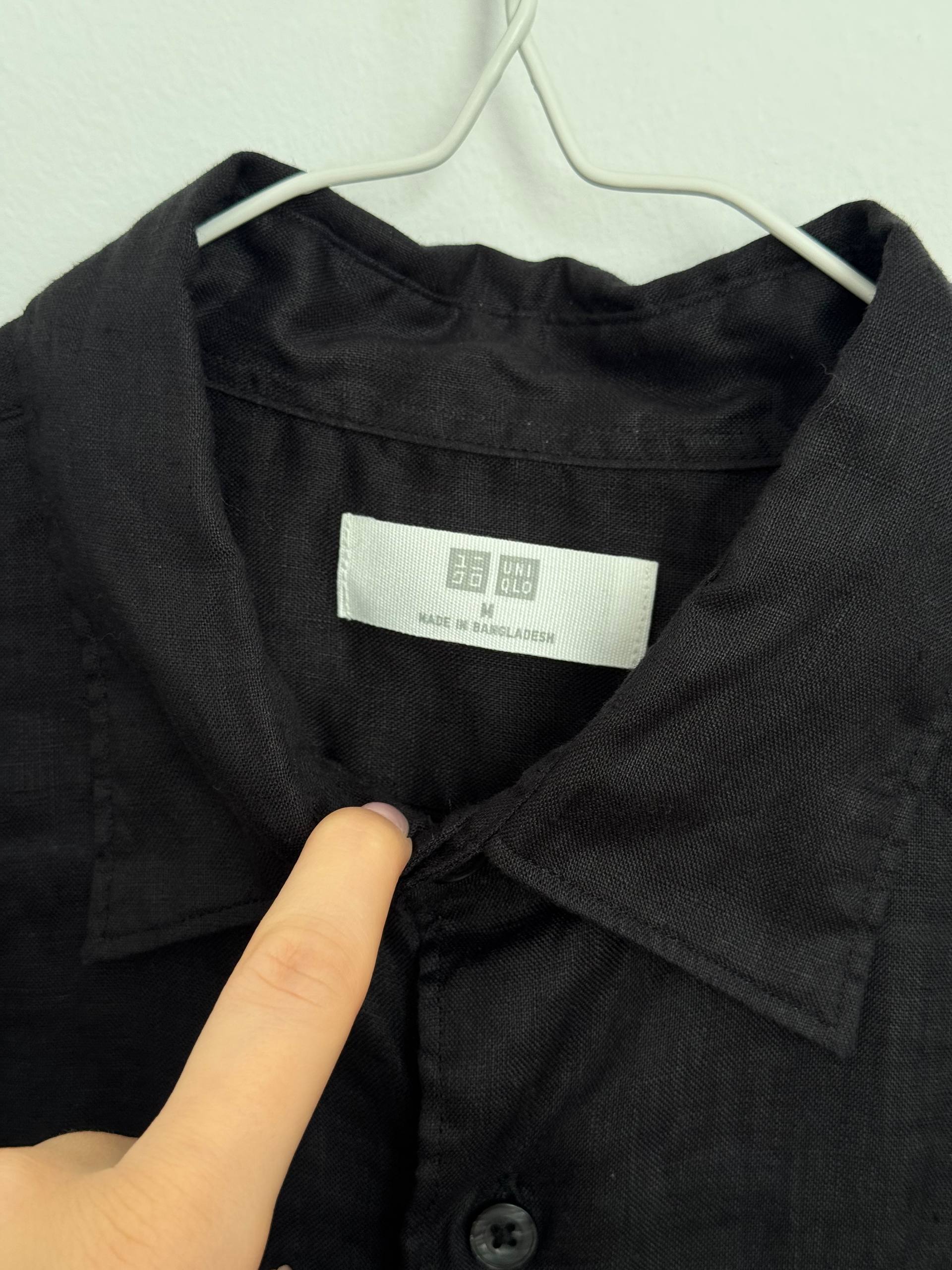 Черная рубашка UNIQLO, размер M