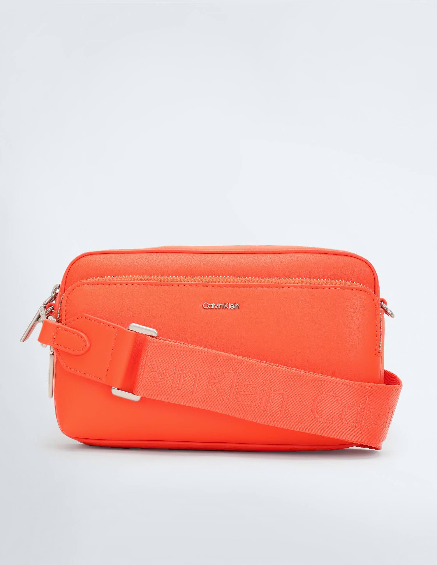 Женская сумка-кроссбоди Calvin Klein Must Camera Bag