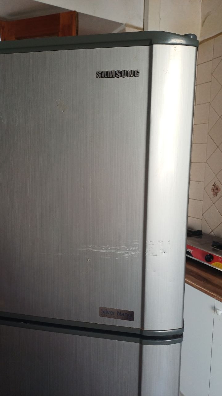 Холодильник Samsung