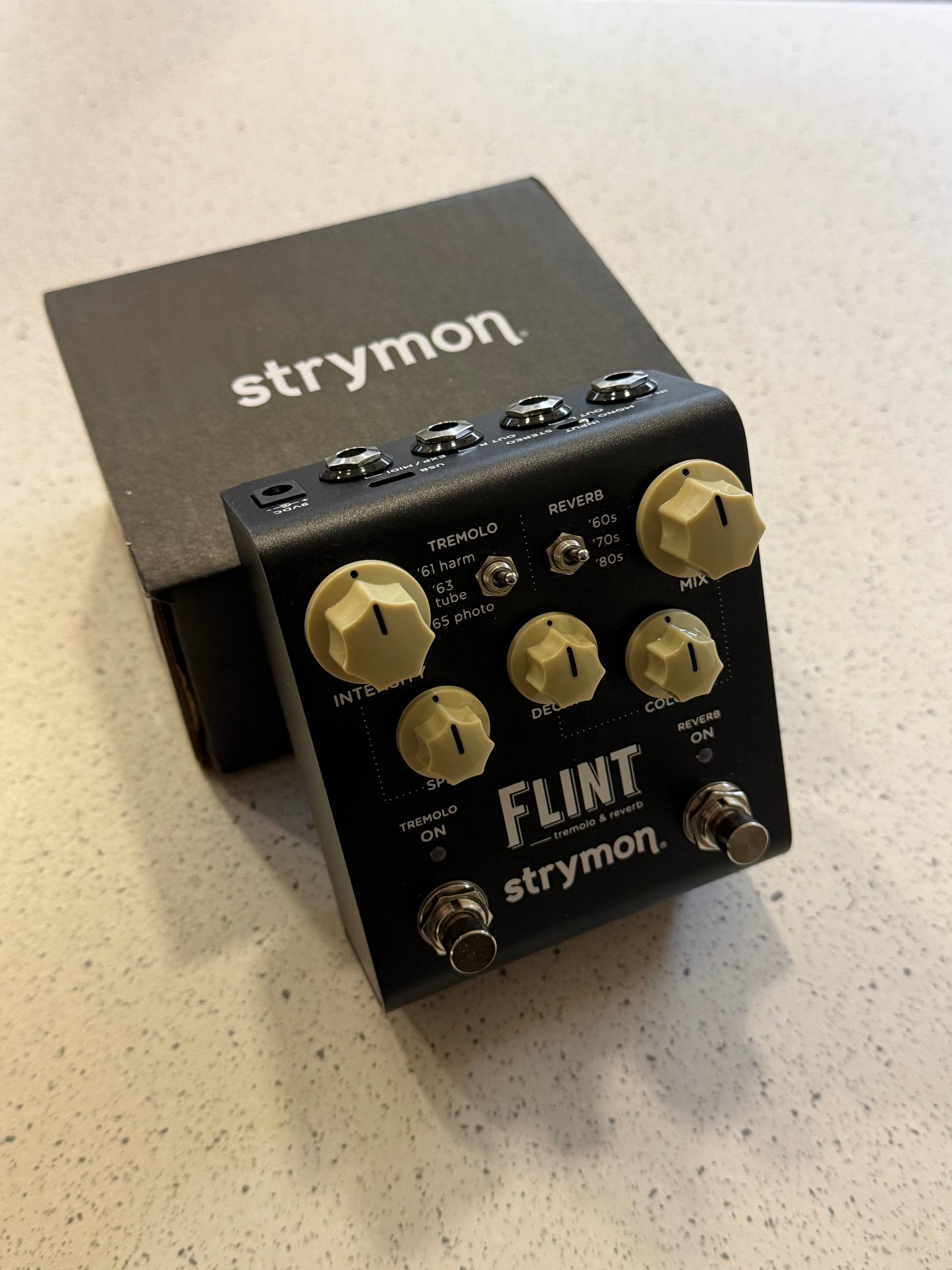 Strymon Flint V2 ревер/тремоло