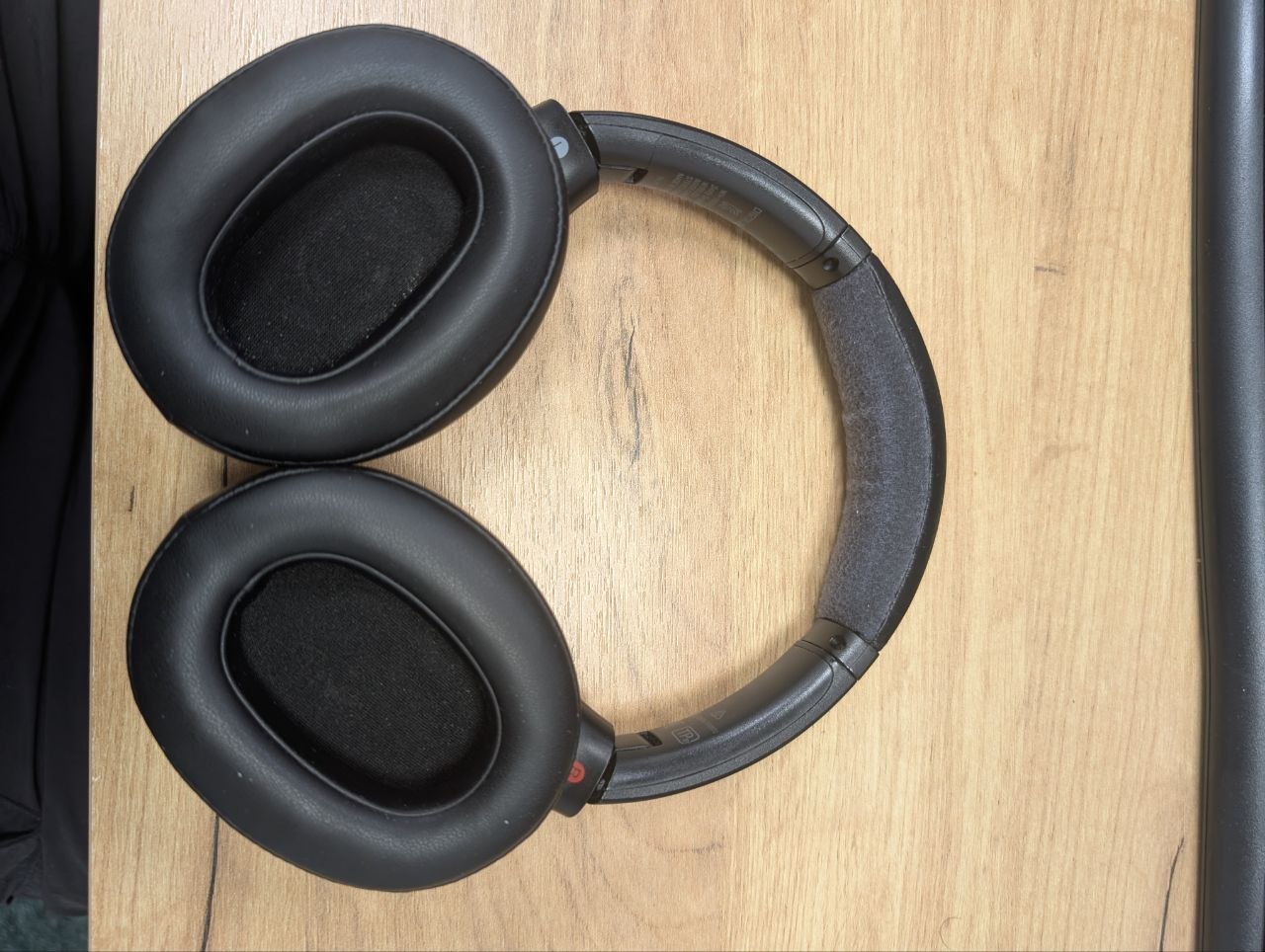 Наушники Sony WH-XB900N