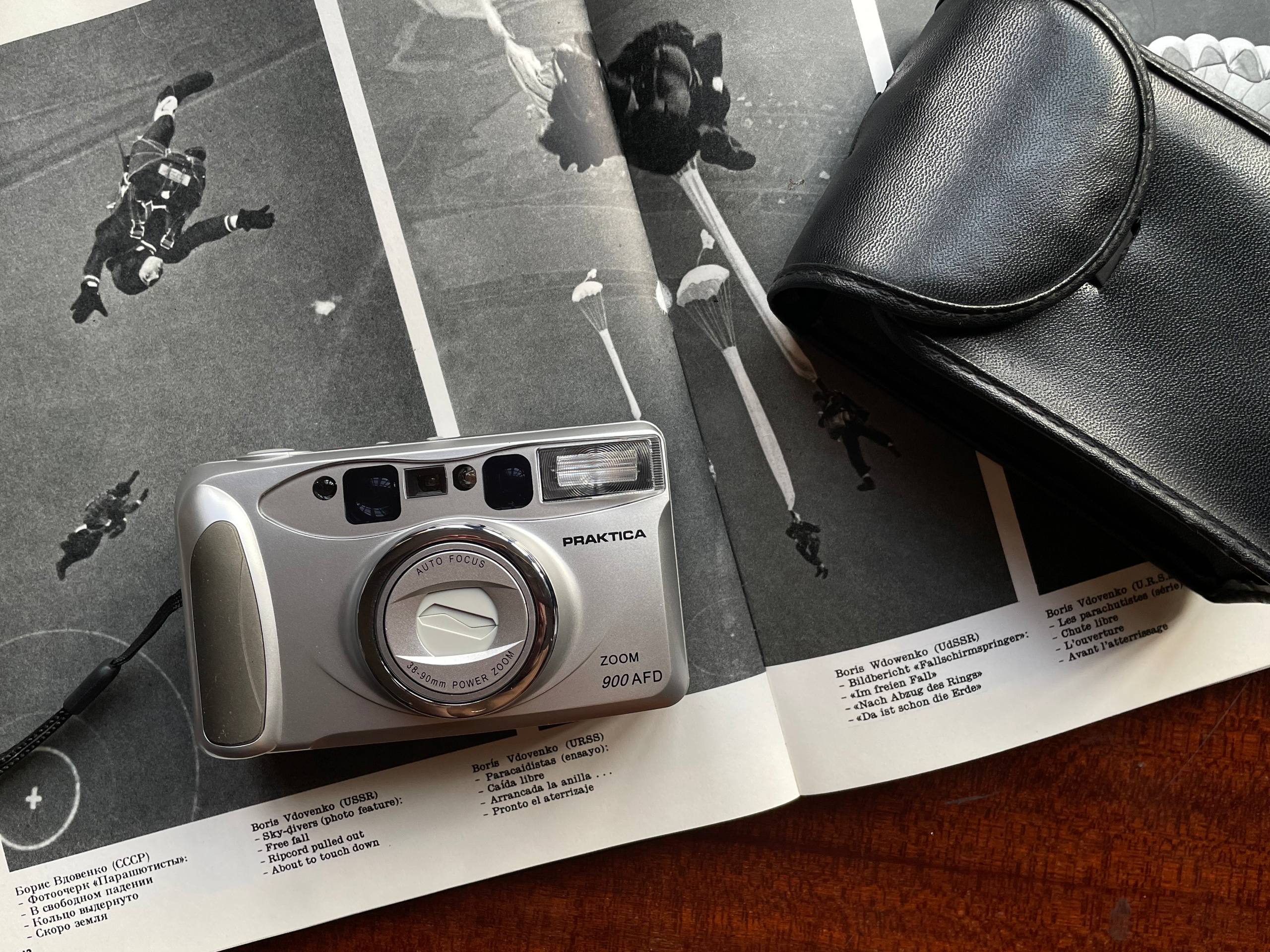 Плёночная камера Praktica zoom 900 AFD