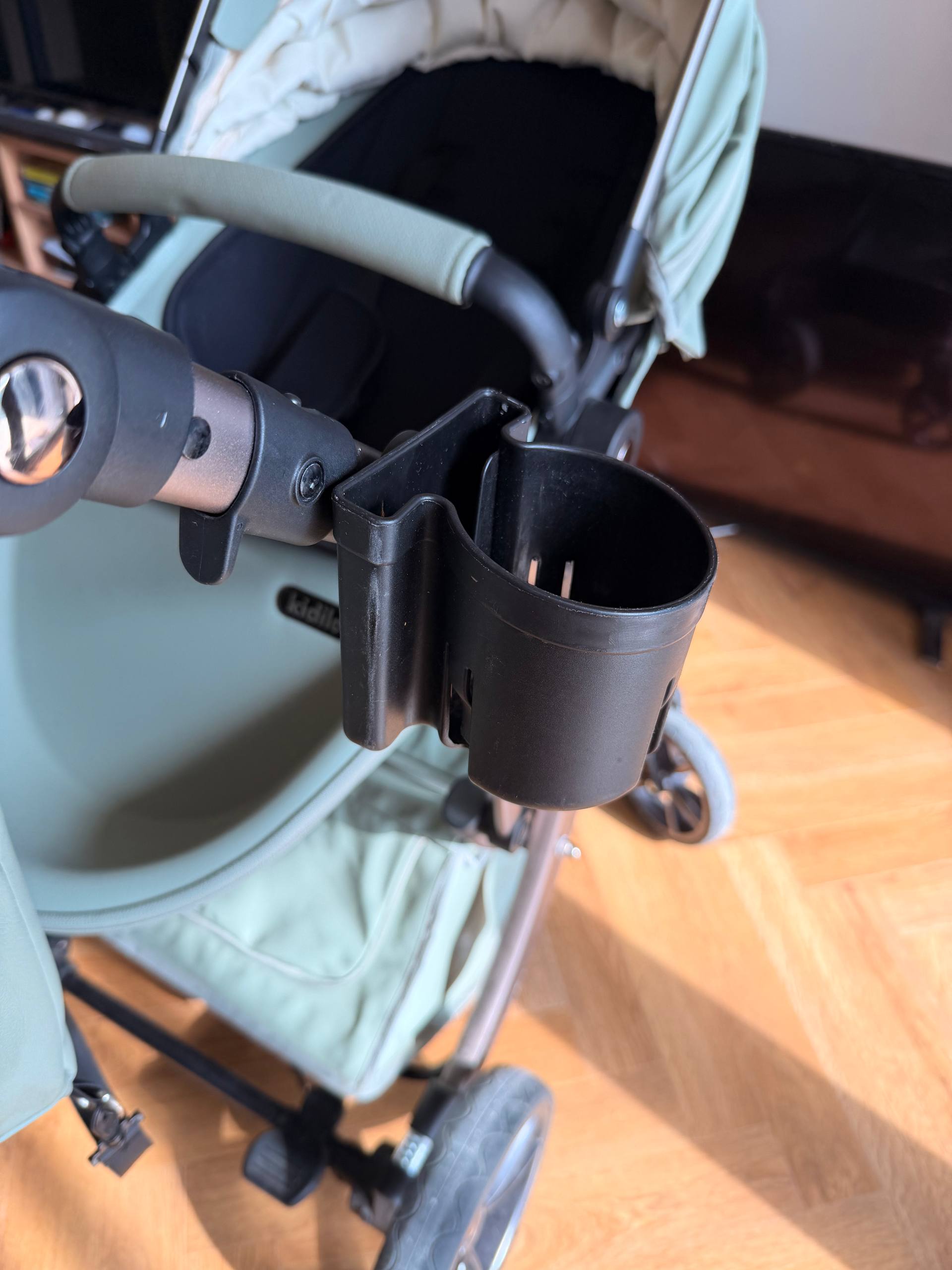 Детская коляска Kidilo 609 2-in-1 Travel System с автолюлькой