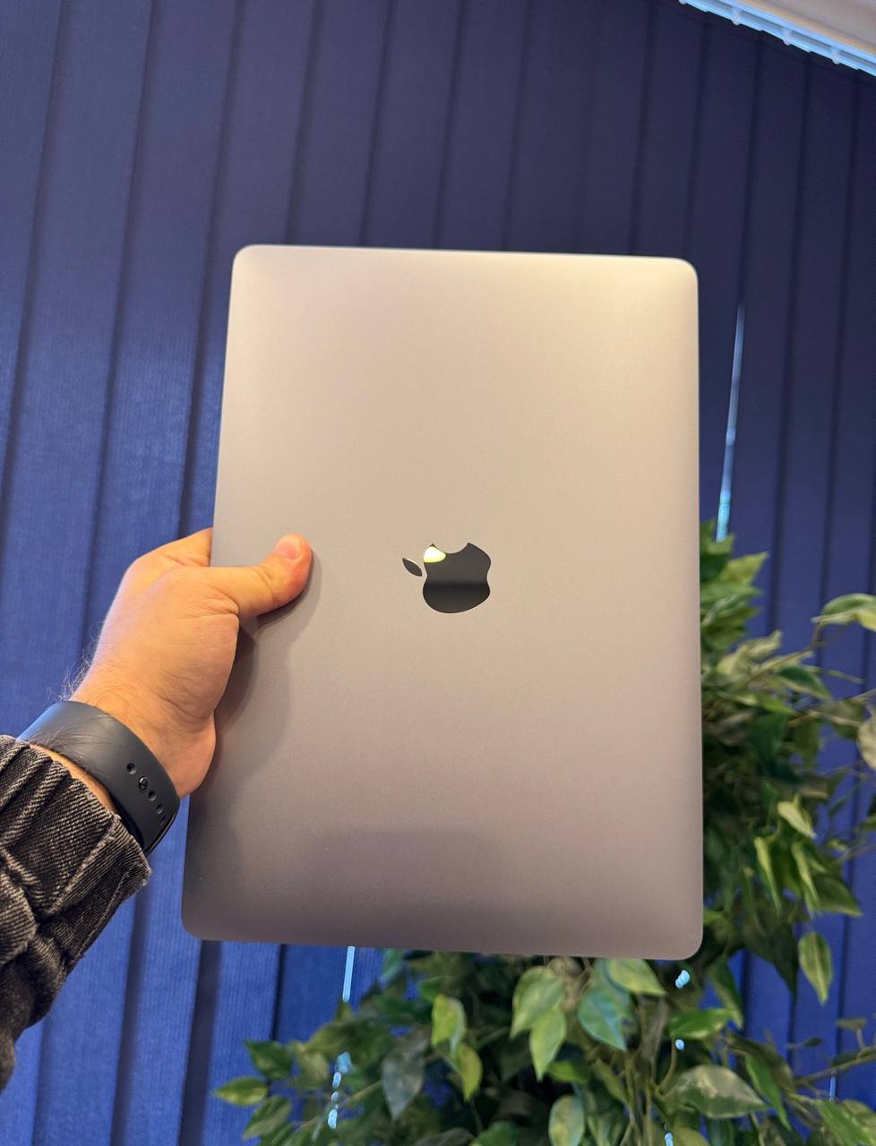 MacBook Pro M2 13.3" 8GB 256GB
