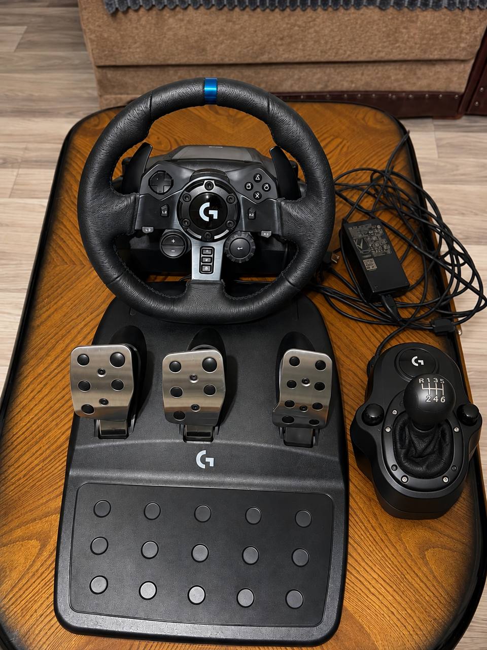 Logitech G923 TRUEFORCE (руль + педали + Shifter)