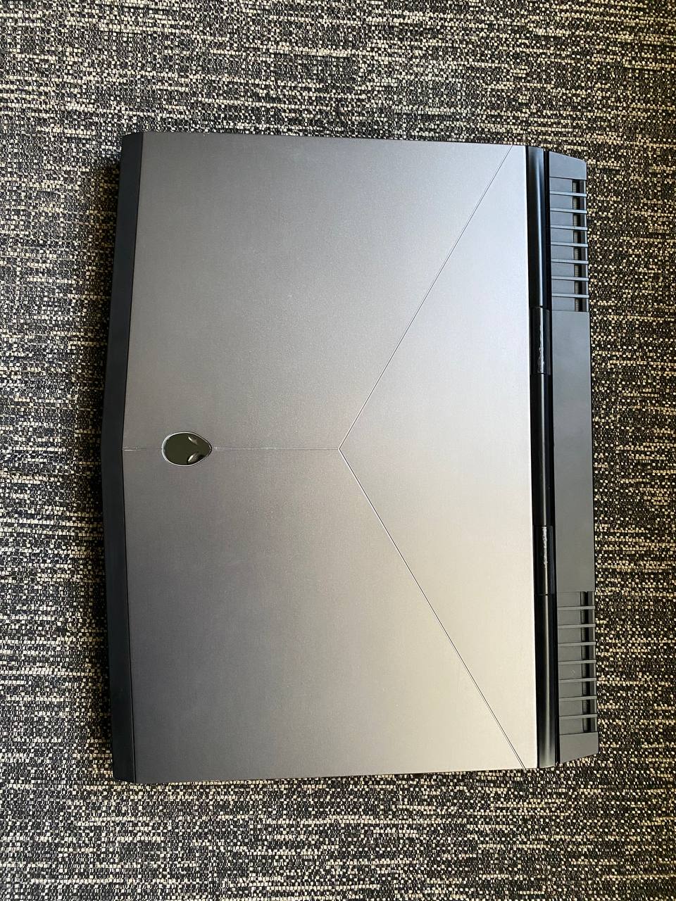 Игровой ноутбук Alienware 15 R3 (P69F001)
