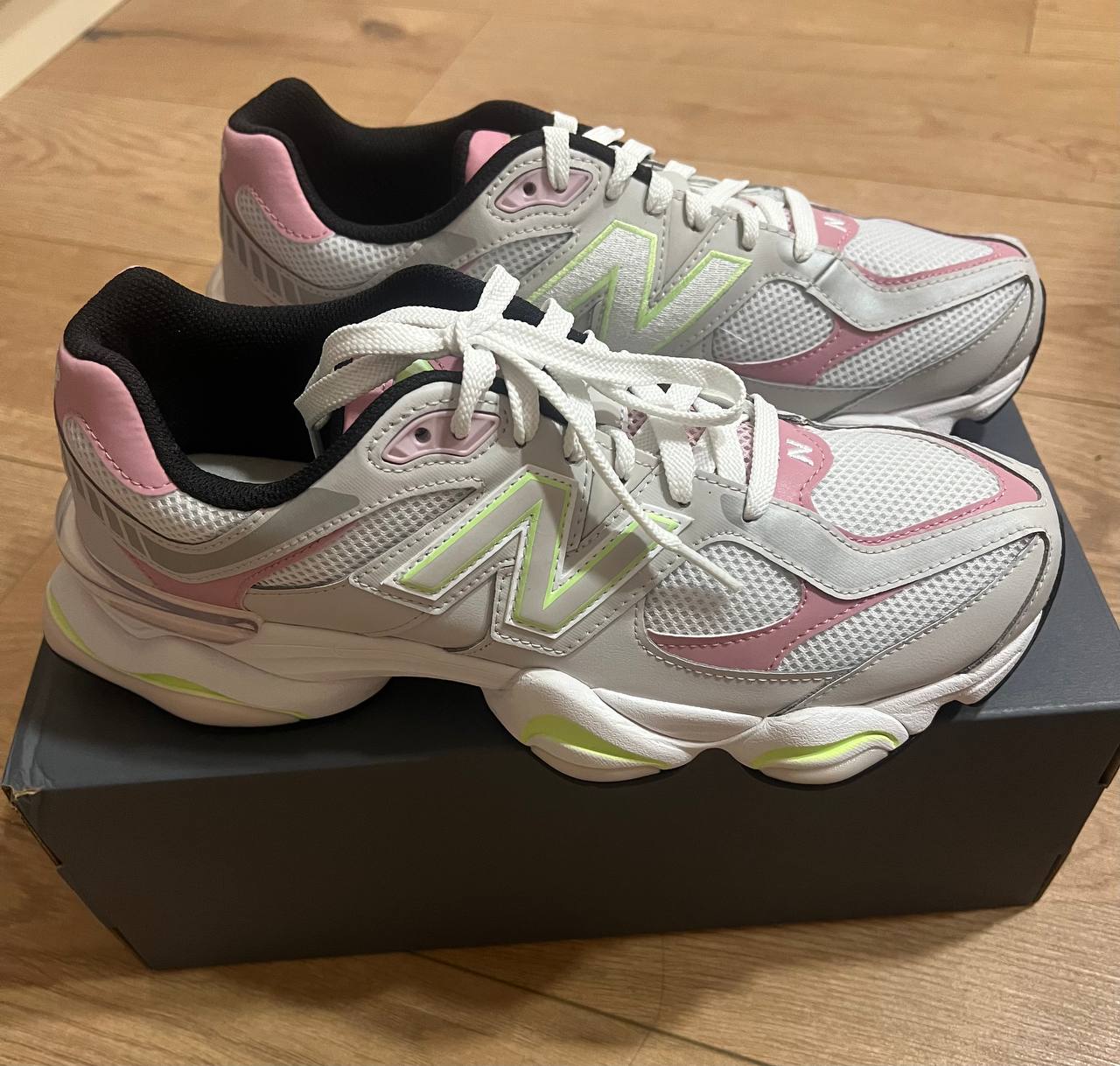 Кроссовки New Balance, размер 42