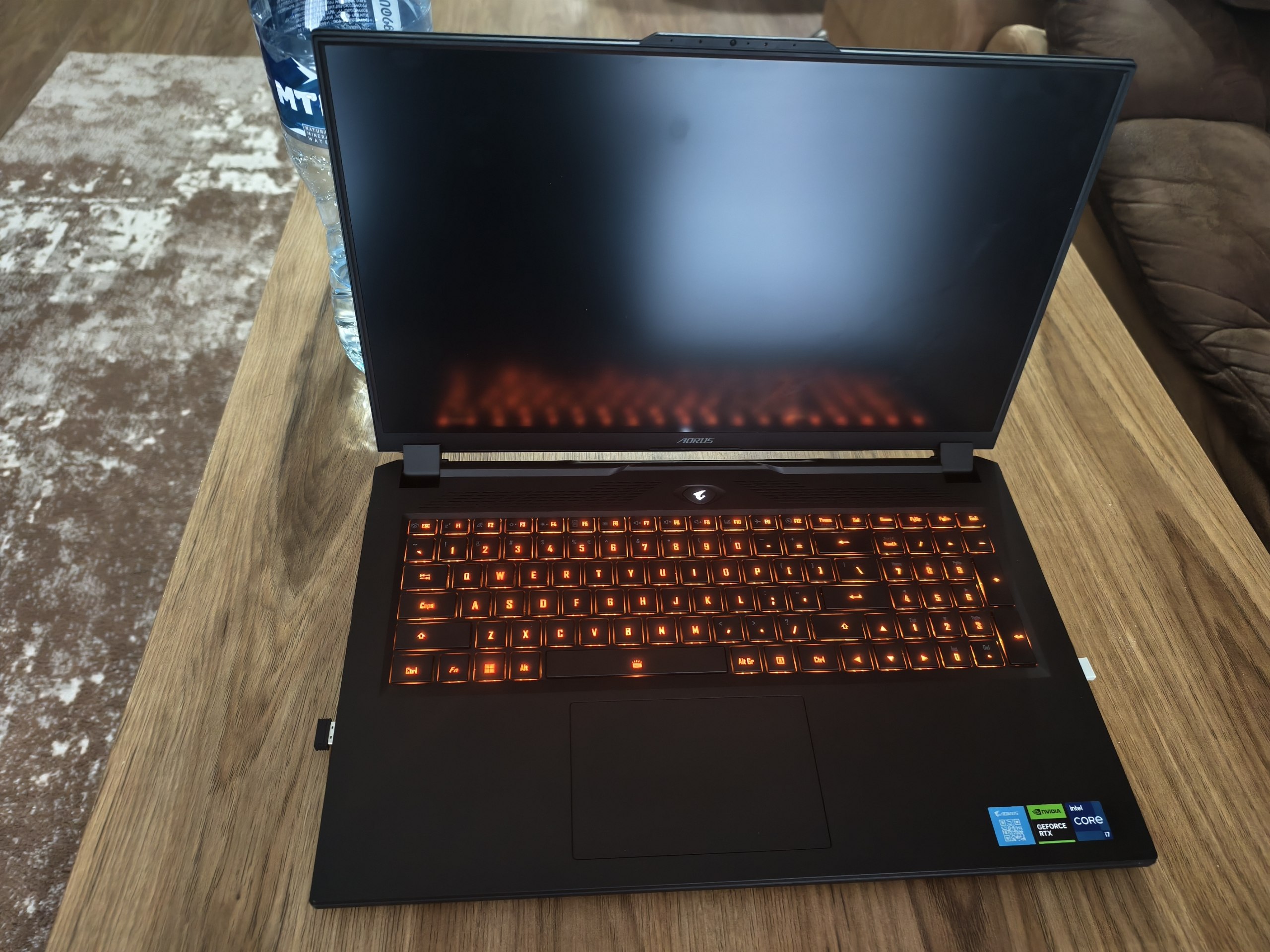Игровой ноутбук Gigabyte AORUS 17H (2023)