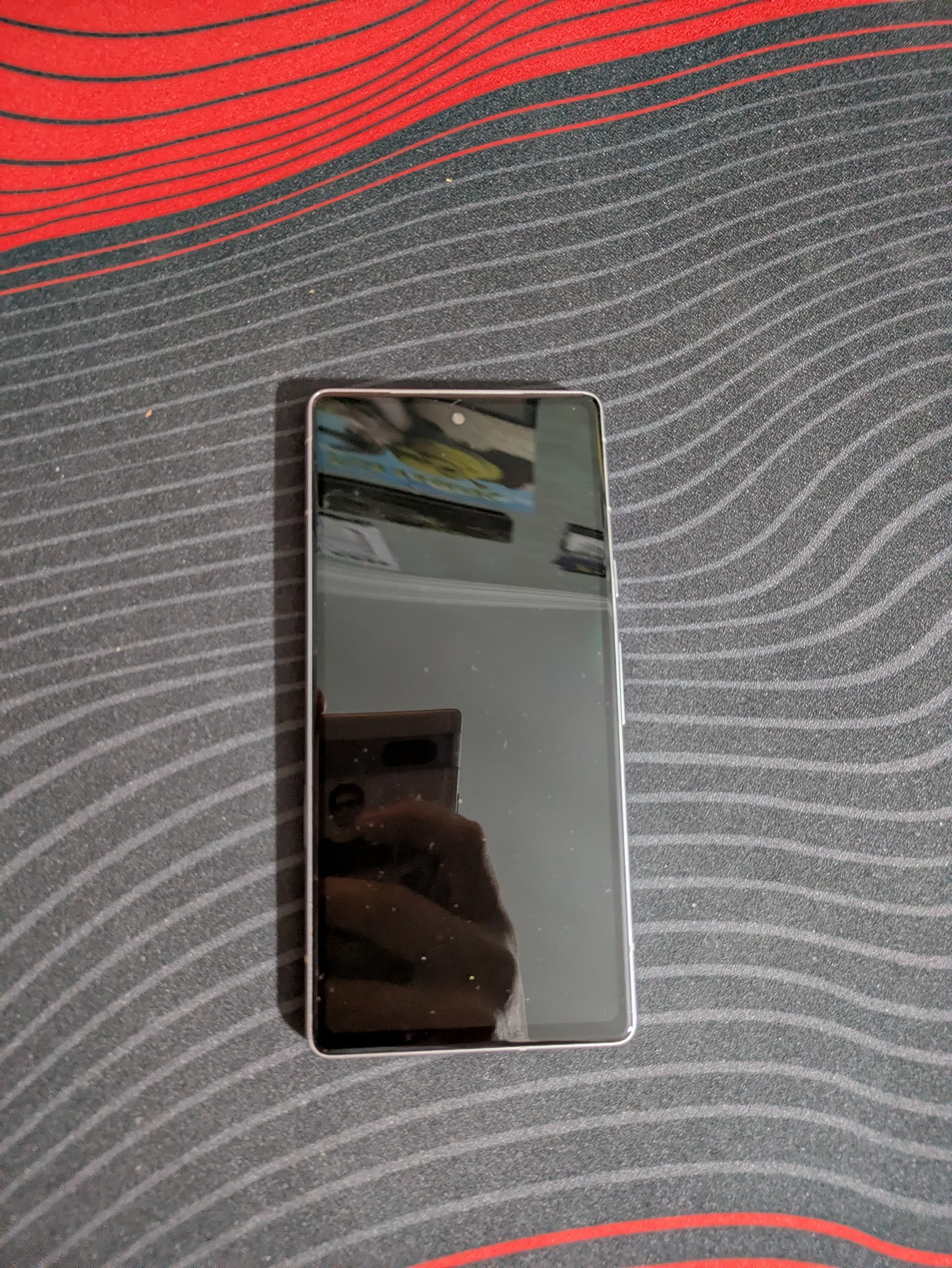 Google Pixel 7a, треснуло стекло