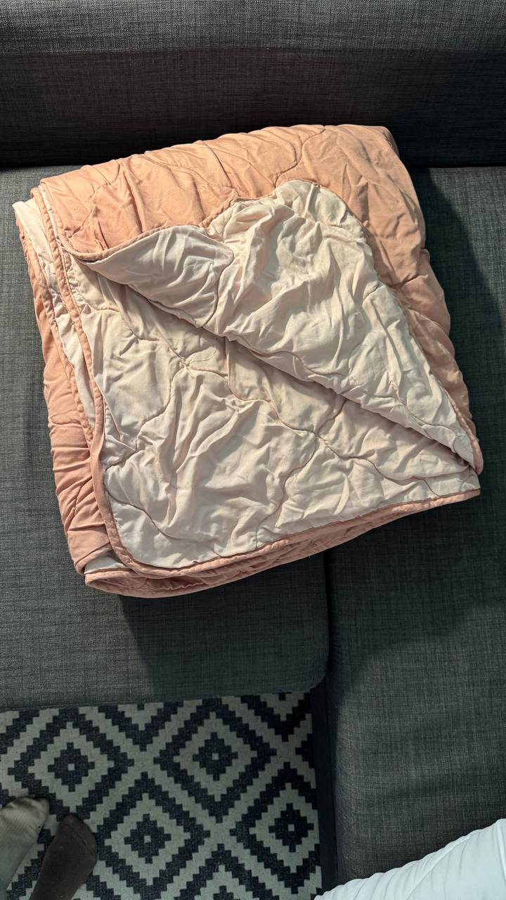 Одеяло белое 140 × 190 см