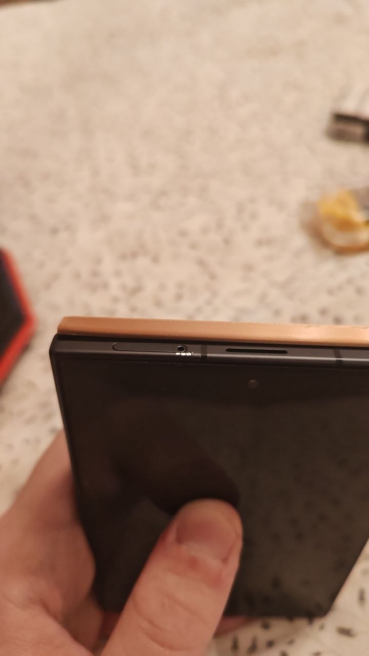Samsung Galaxy Fold 8