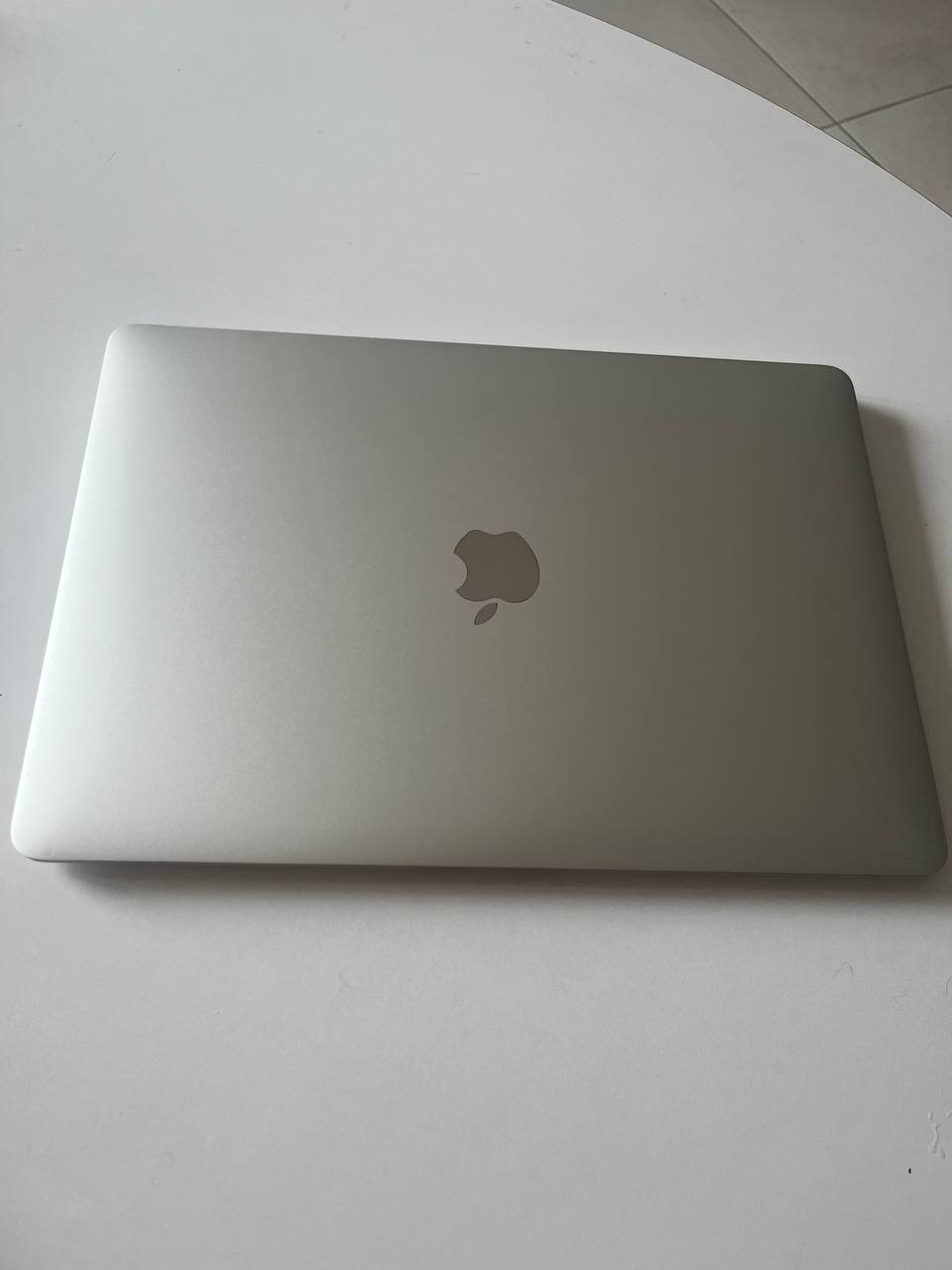 MacBook Air M1 (2020) 8GB/256GB с Apple Magic Mouse