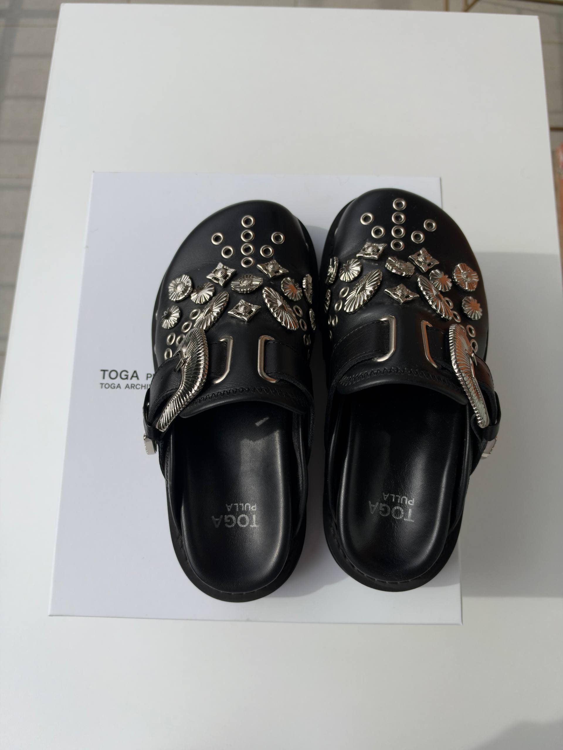 Toga Pulla Sabot Metal Mules, размер 35
