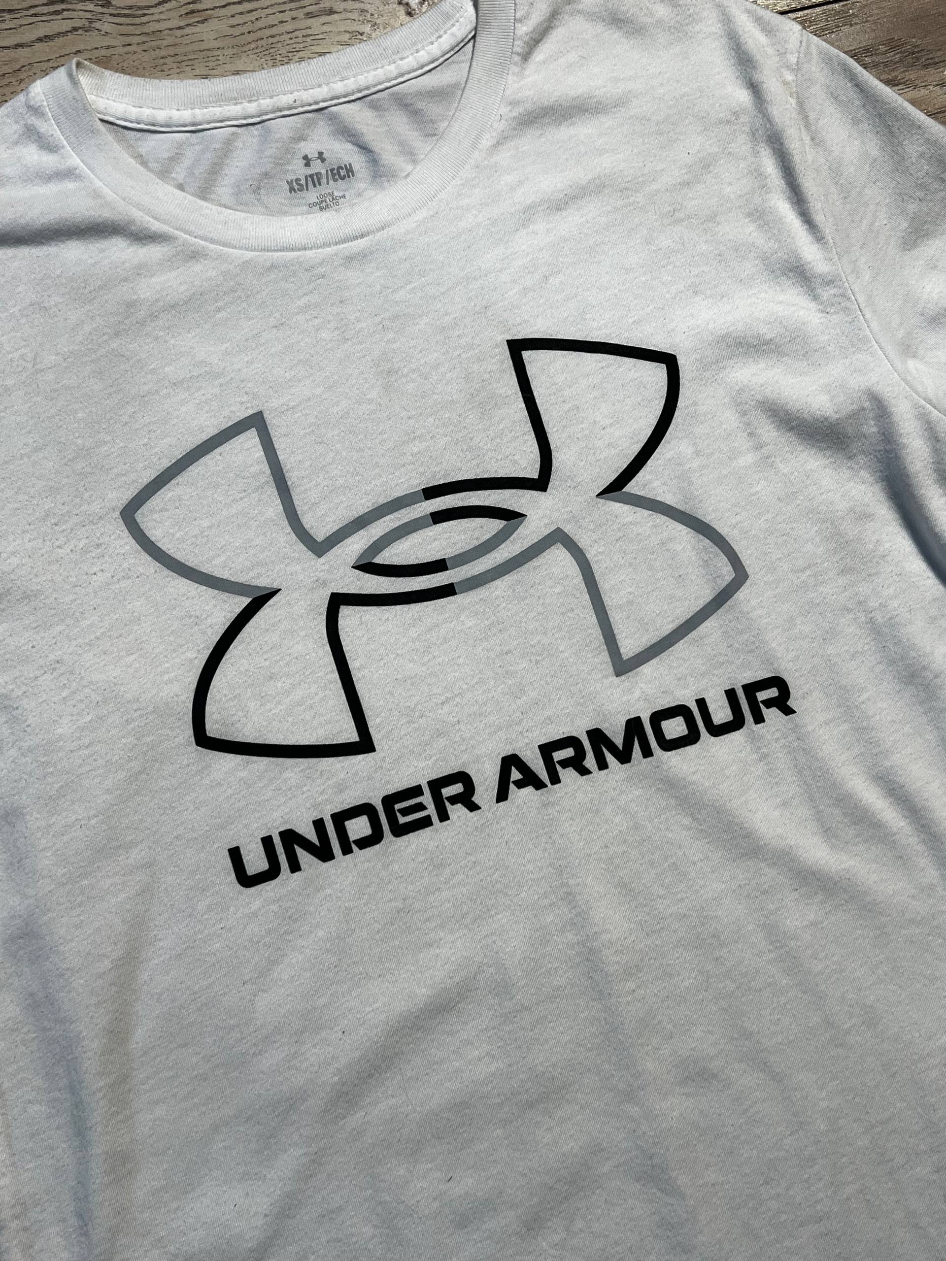 Футболка Under Armour размер S-M