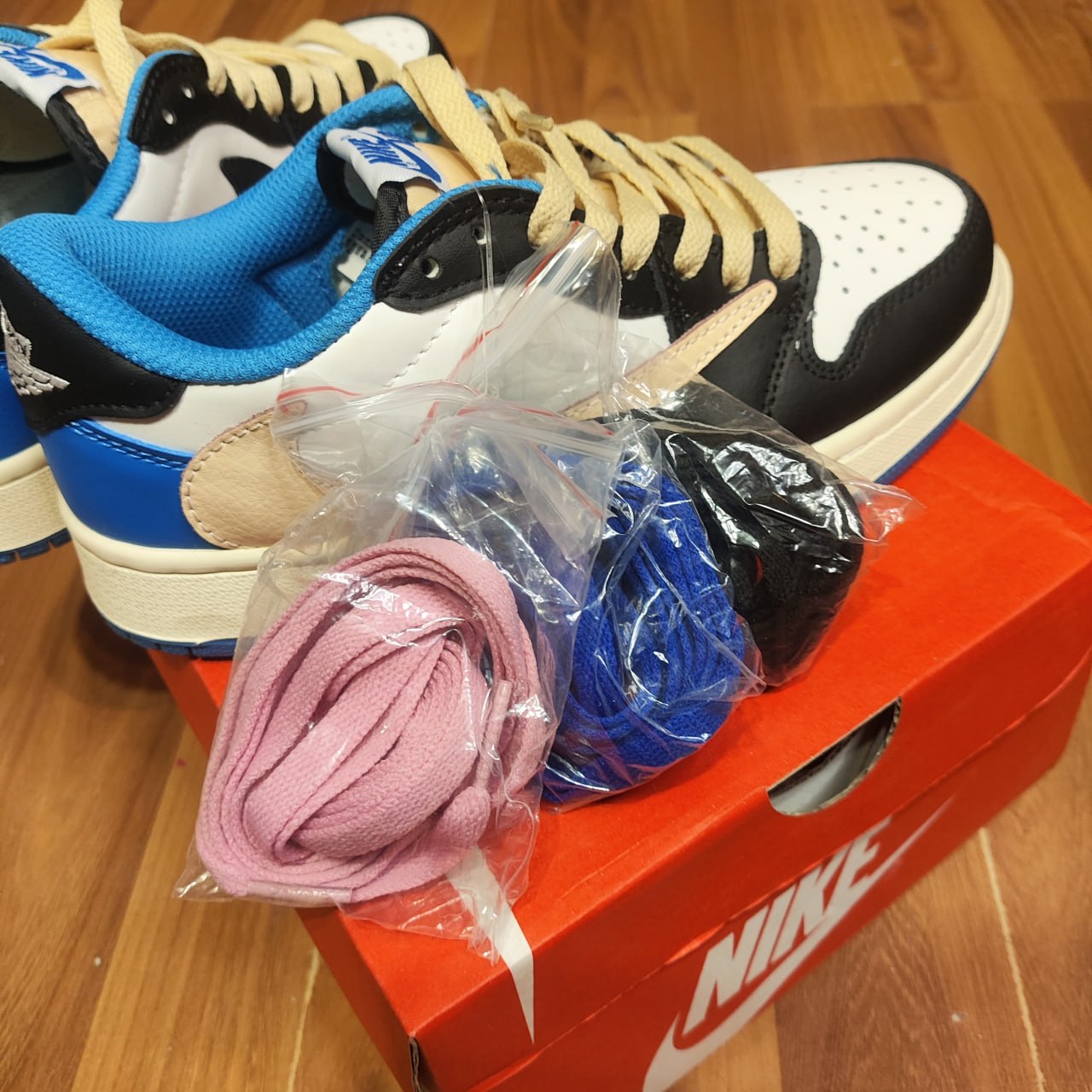 Реплика кроссовок Air Jordan 1 Retro Low Travis Scott Fragment, 38 р-р