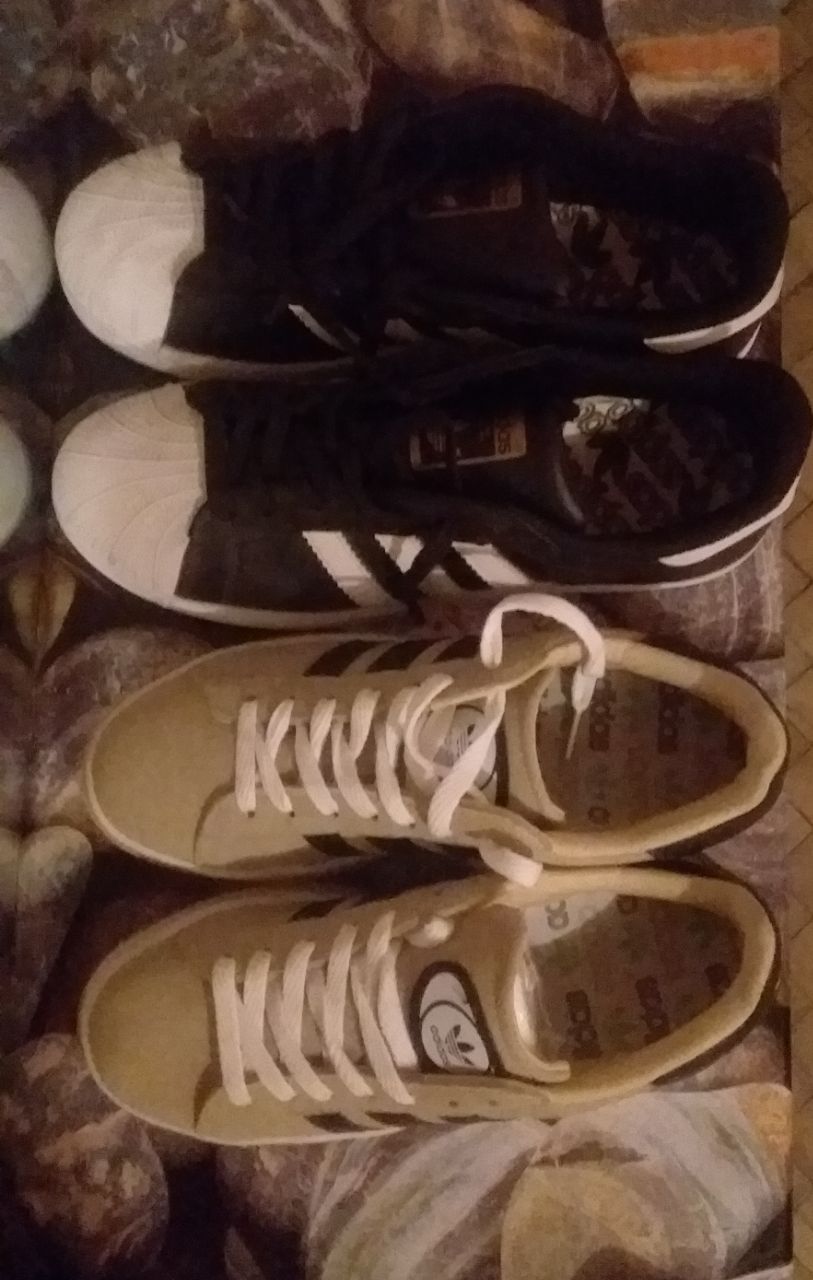 Кроссовки Adidas женские бежевые, размер 39