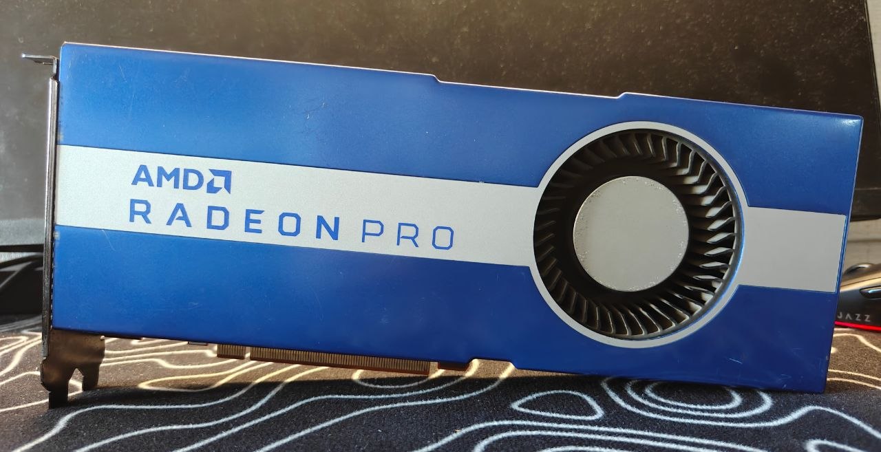 Видеокарта AMD Radeon W5700 8 ГБ