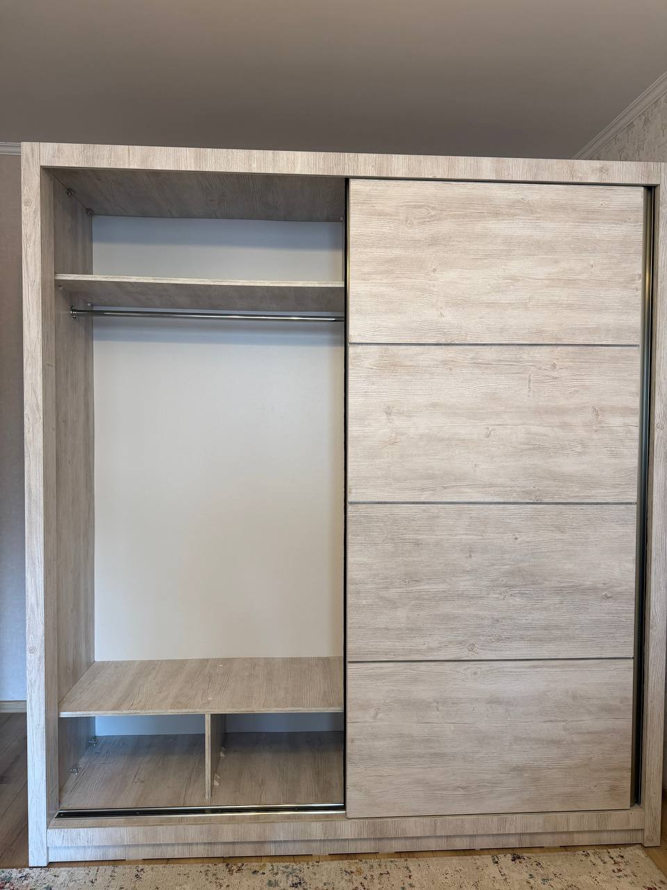 Вместительный шкаф Egger 230x211x62 см