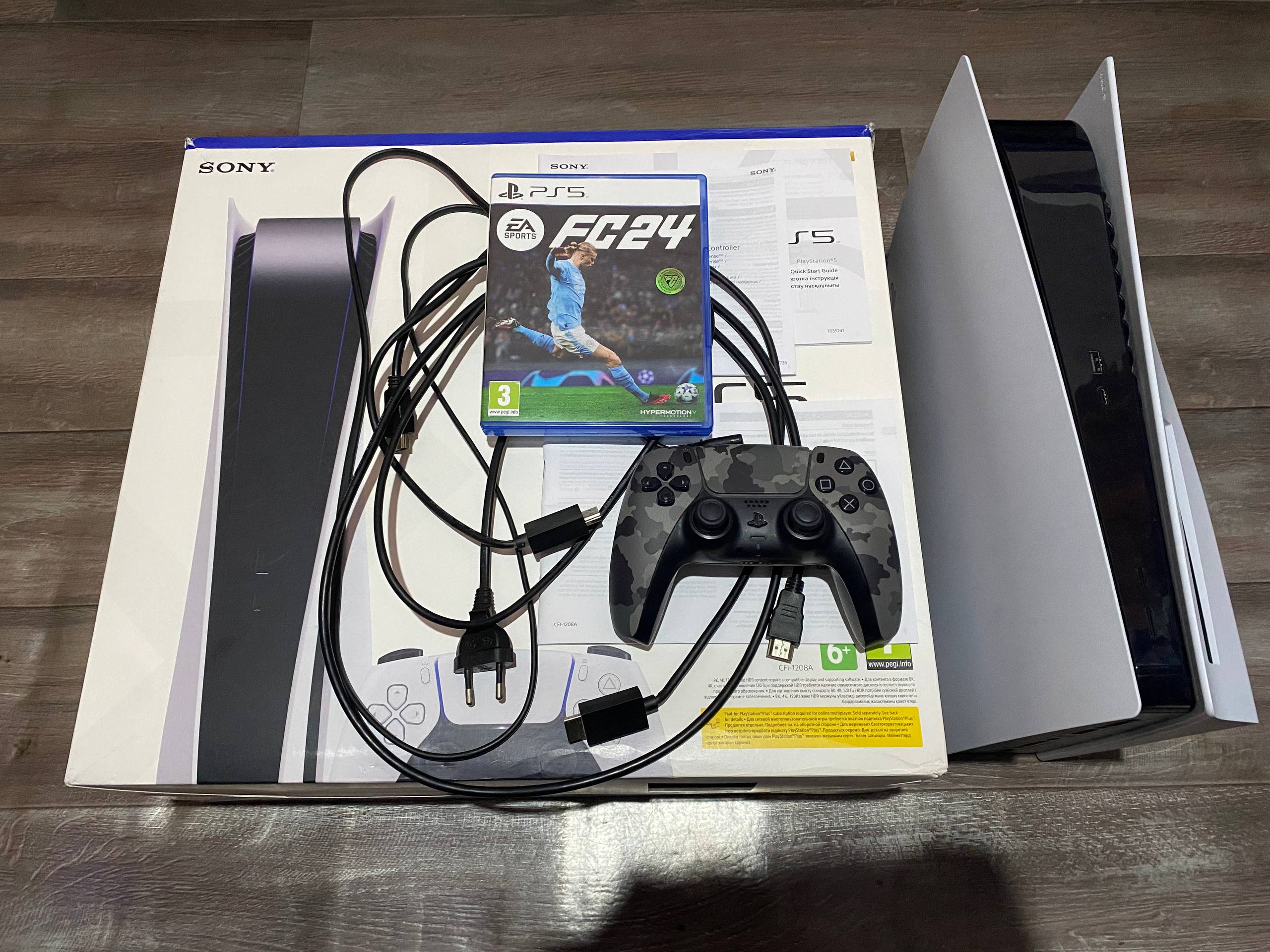 PlayStation 5 с дисководом, геймпад DualSense, диск FC 24