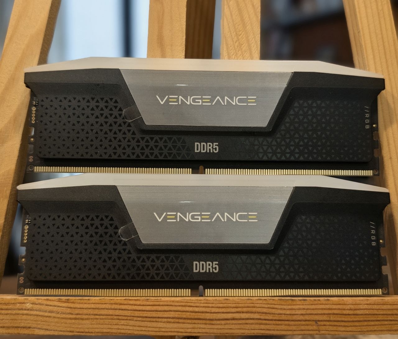Оперативная память Corsair Vengeance RGB DDR5 32GB (16x2) 6400 MT/s CL36