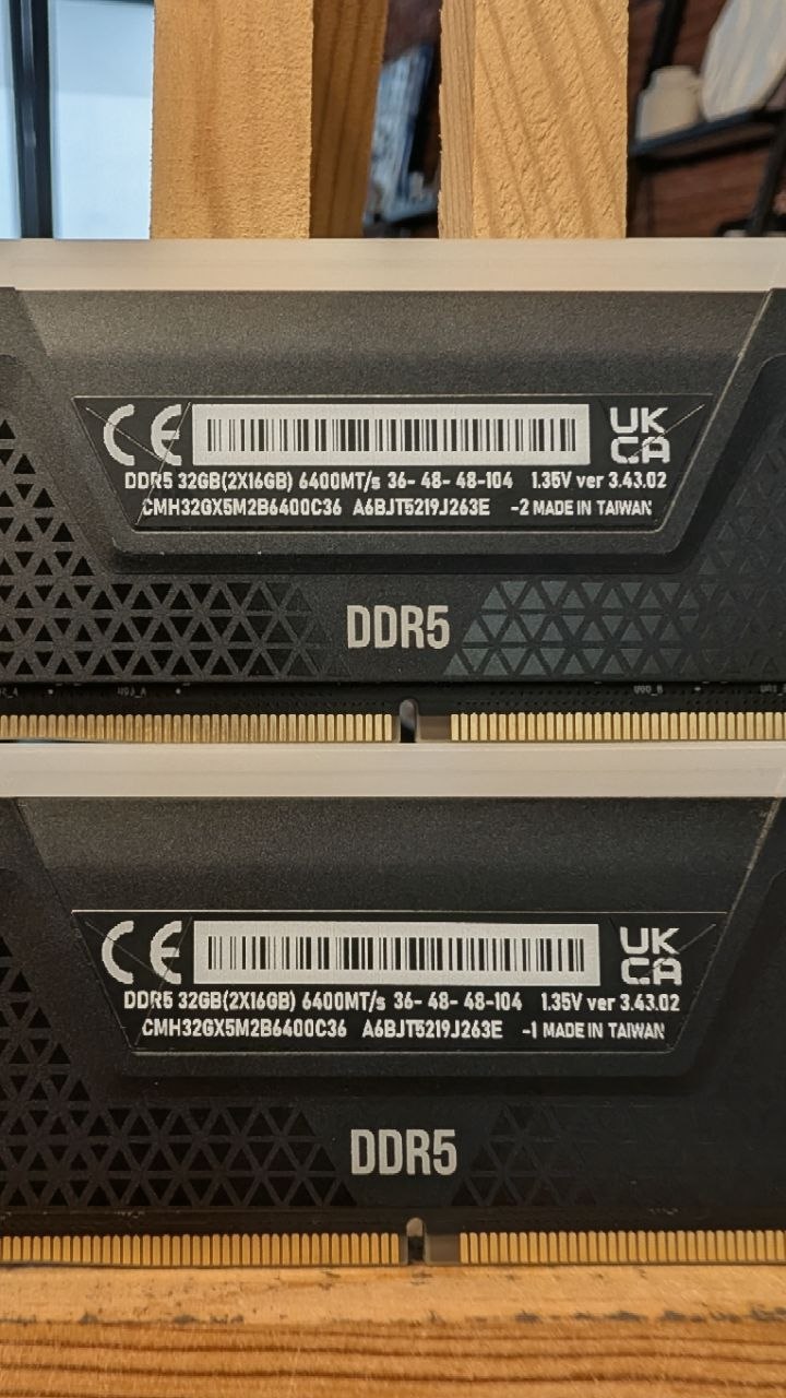 Оперативная память Corsair Vengeance RGB DDR5 32GB (16x2) 6400 MT/s CL36