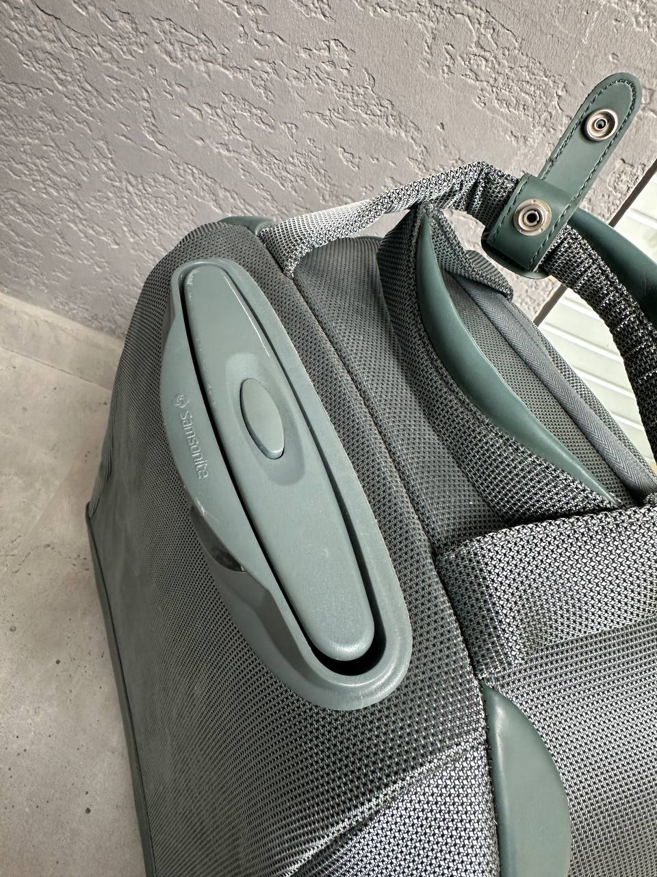 Чемодан Samsonite для ручной клади