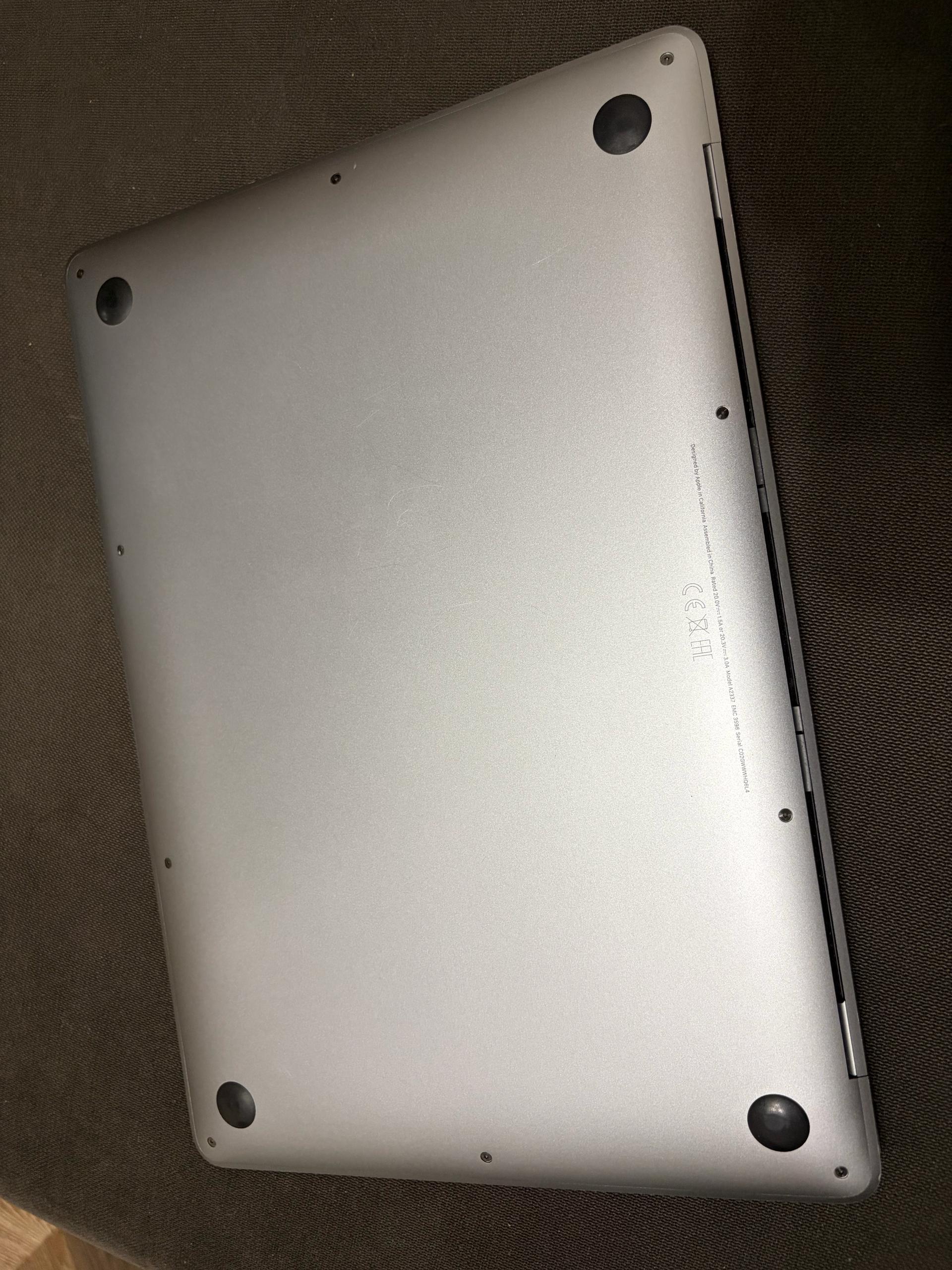 MacBook Air 13″ M1 (2020) 8/256