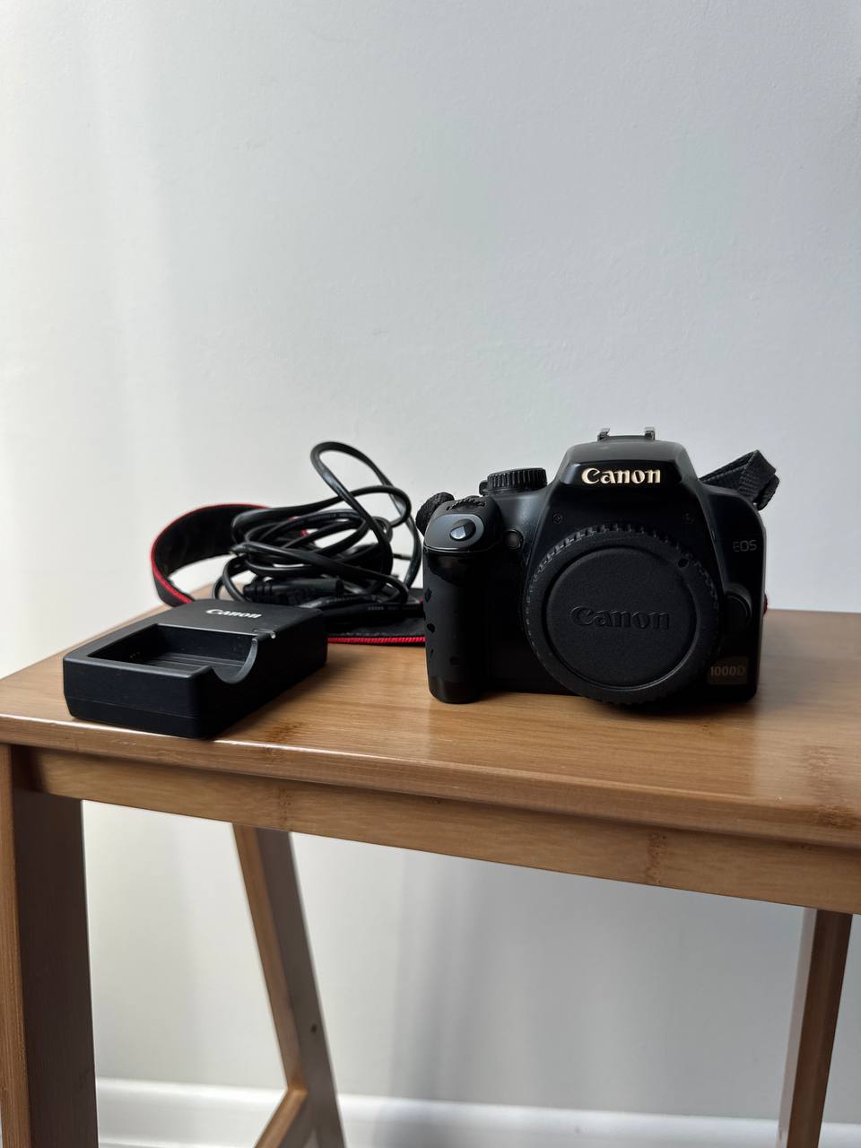 Фотоаппарат Canon 1000D