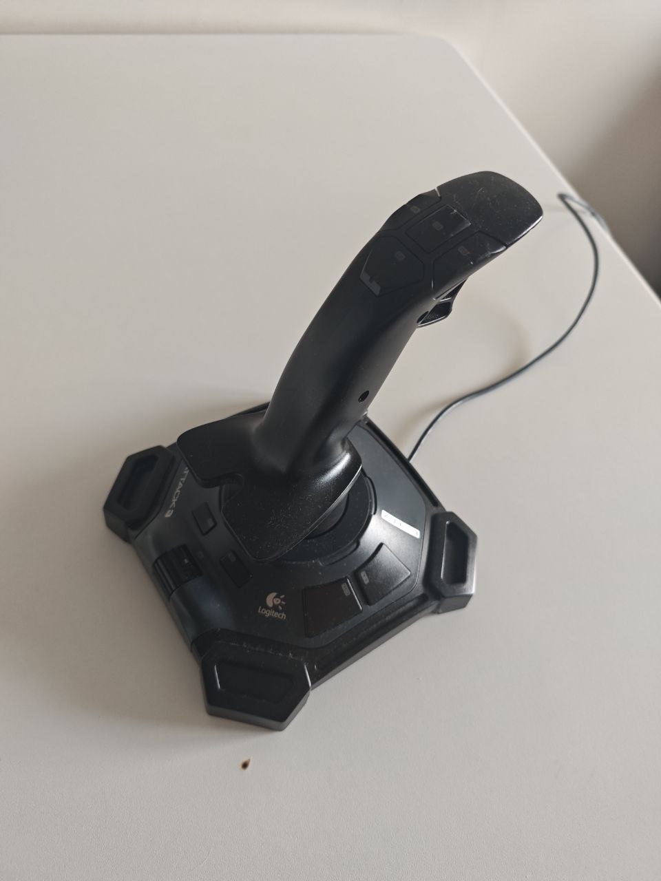 Джойстик Logitech Attack 3
