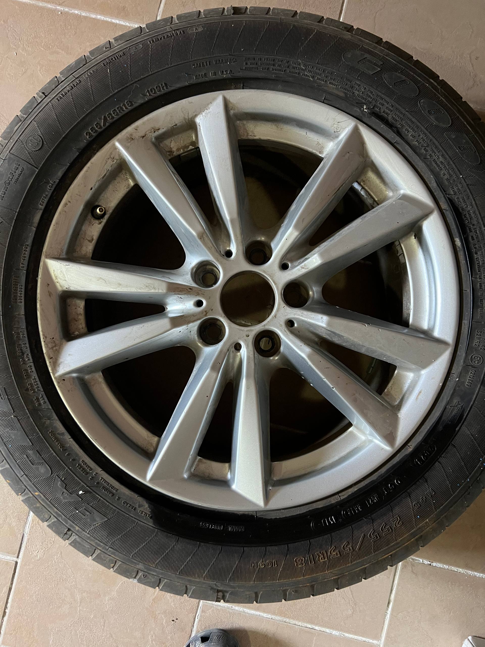 Комплект летних шин с дисками для BMW X5 255/55/18