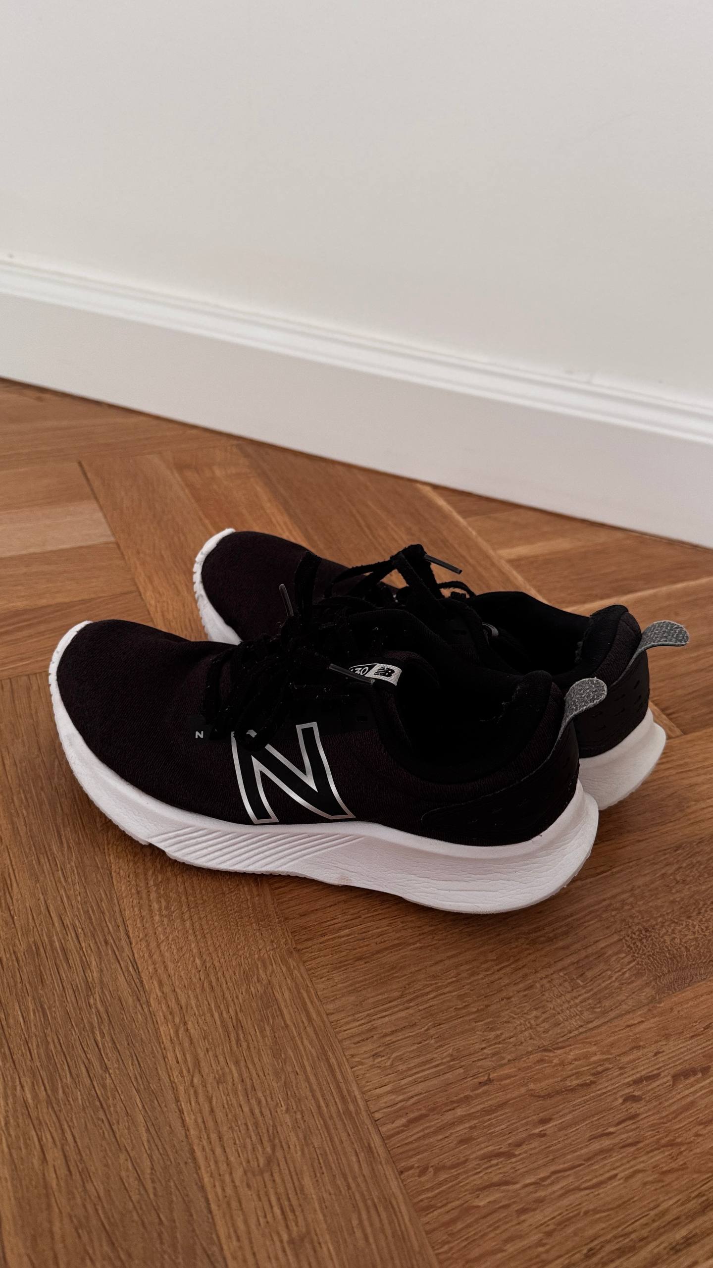 Кроссовки New Balance 430, чёрные, 37 размер