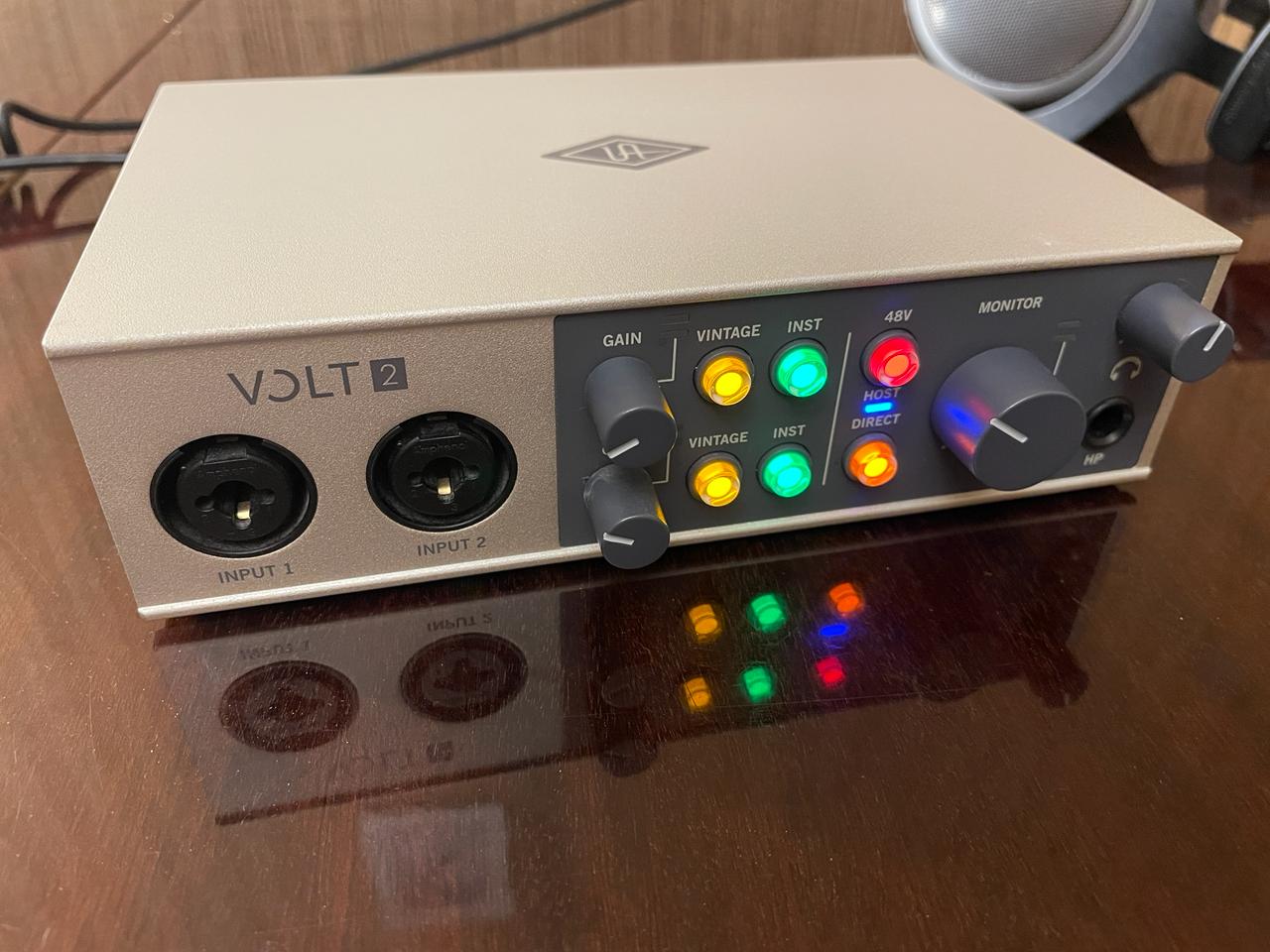 Аудиокарта Universal Audio Volt 2