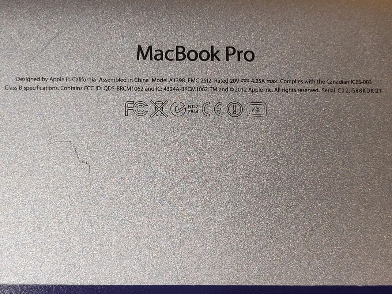 MacBook нерабочий на запчасти