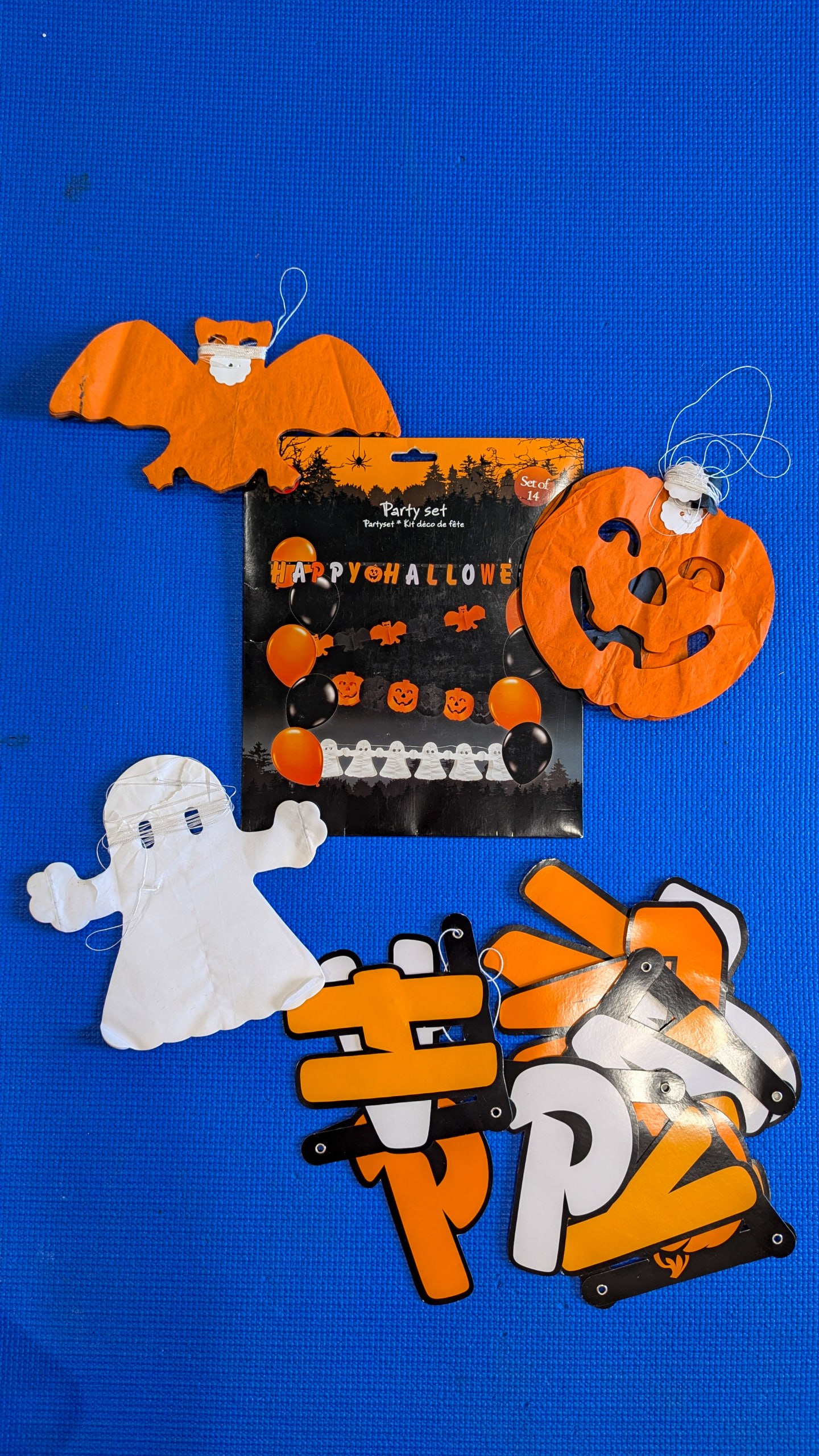 Набор декора на Halloween: паутина, пауки, гирлянды, свечки, серьги-клипсы