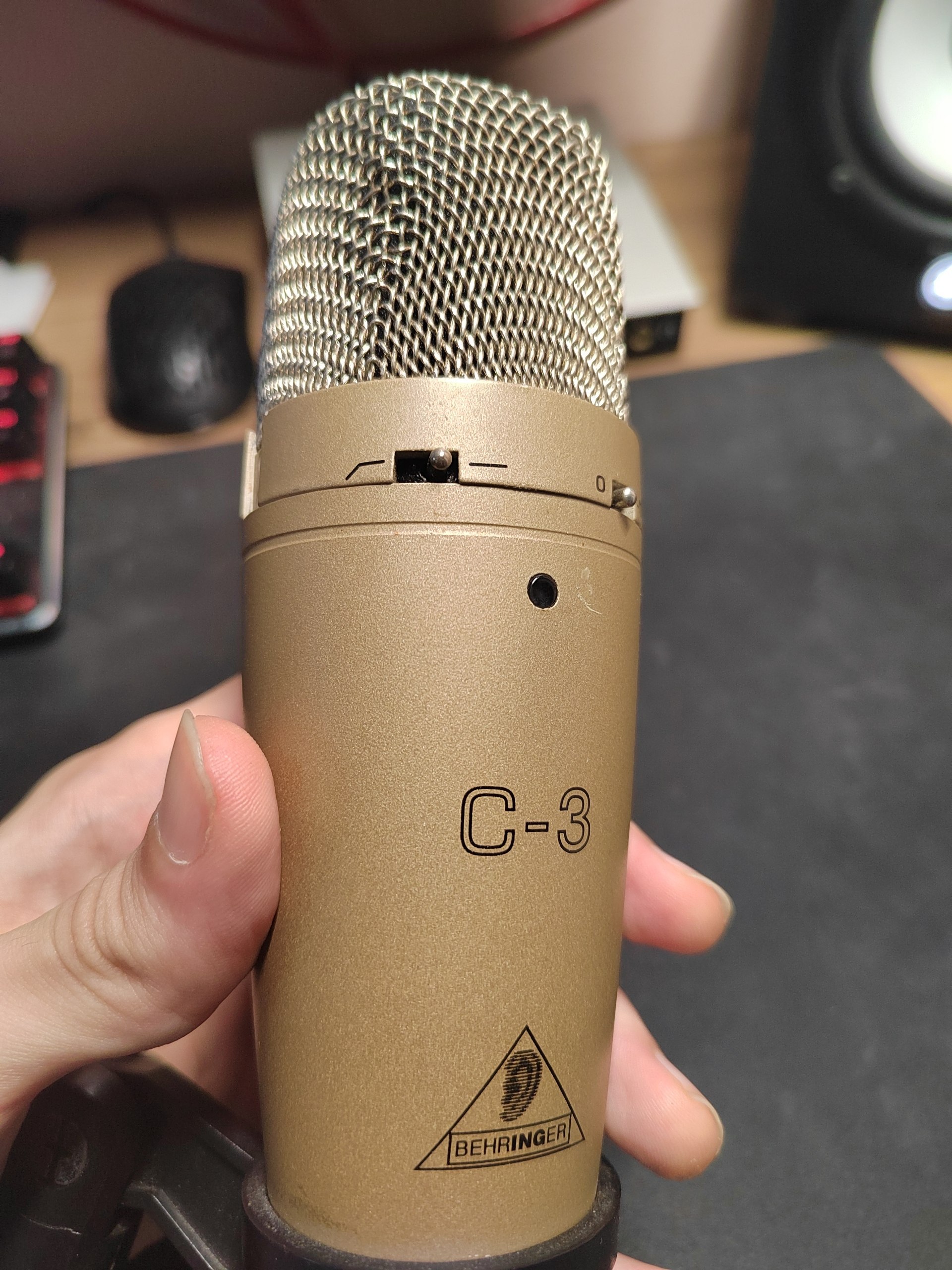 Конденсаторный микрофон Behringer C-3