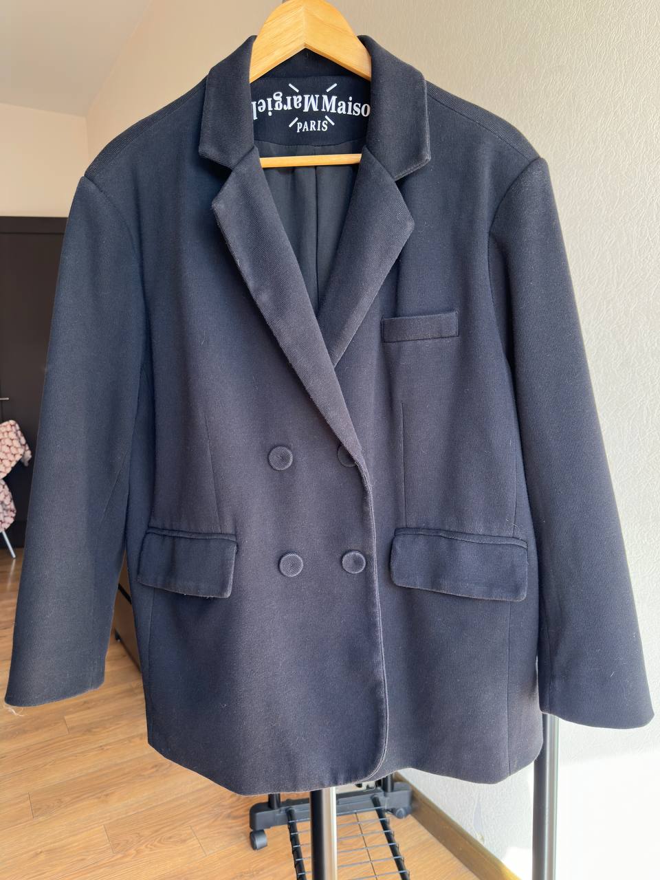 Черный трикотажный пиджак L/XL