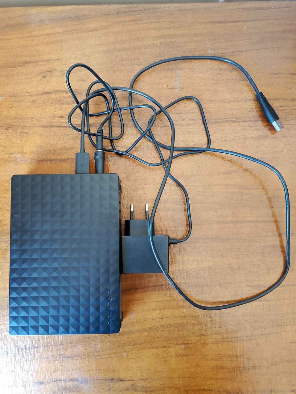 Внешний жесткий диск Seagate 8 Тб