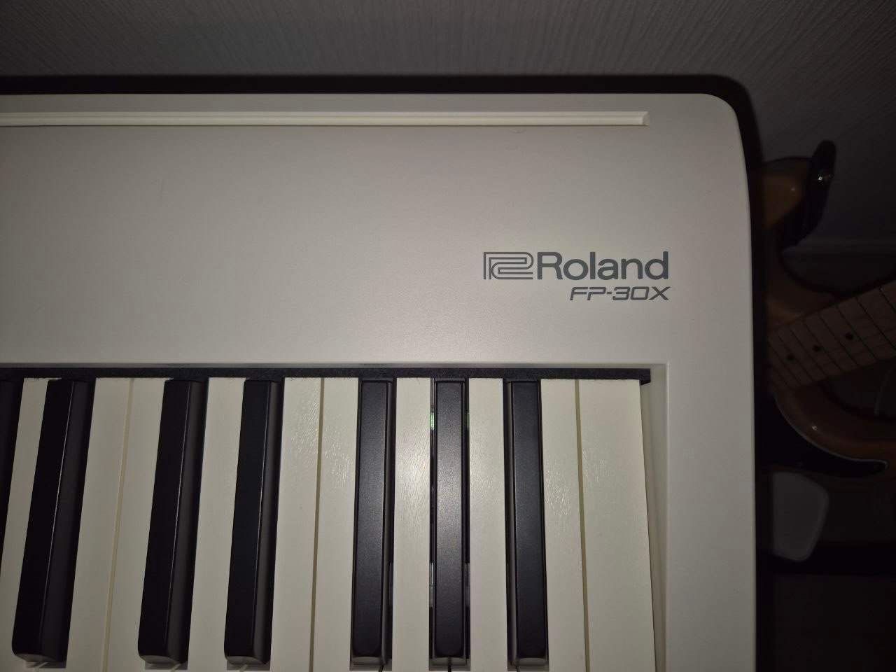 Цифровое пианино Roland FP-30X + стойка Quik Lok