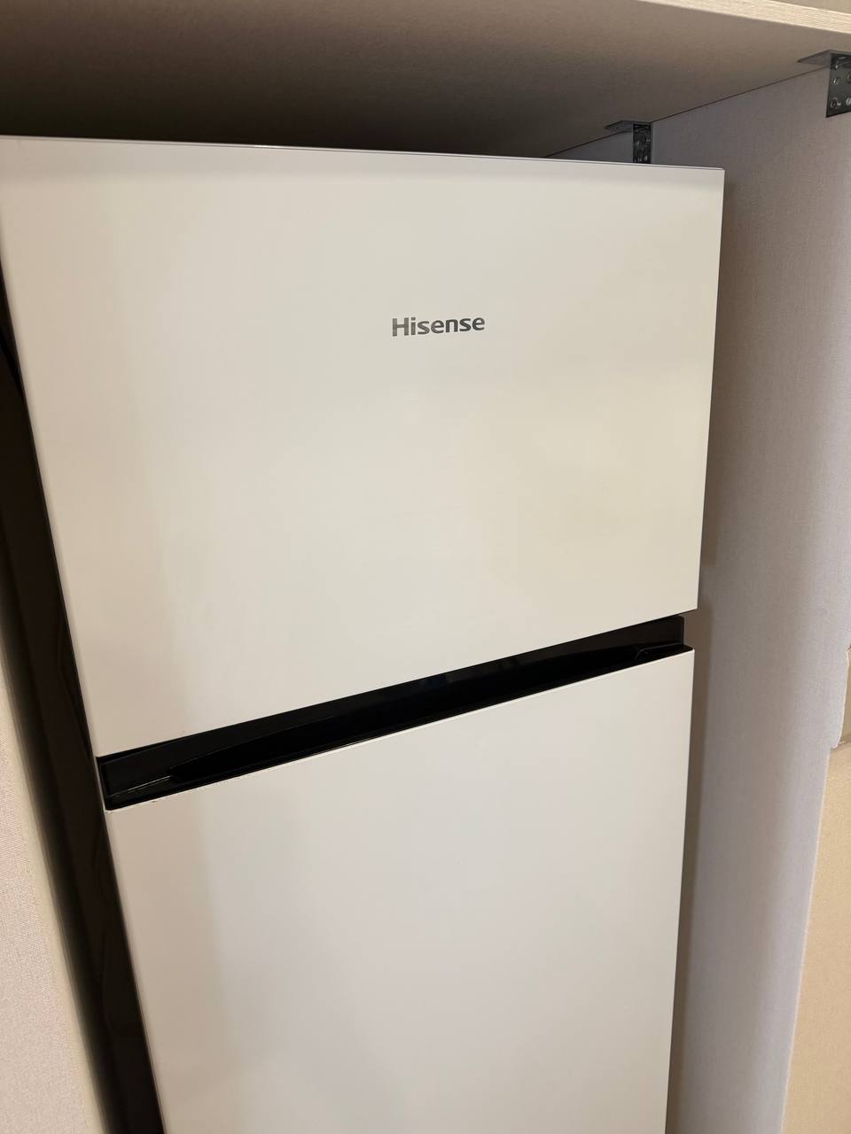 Холодильник Hisense