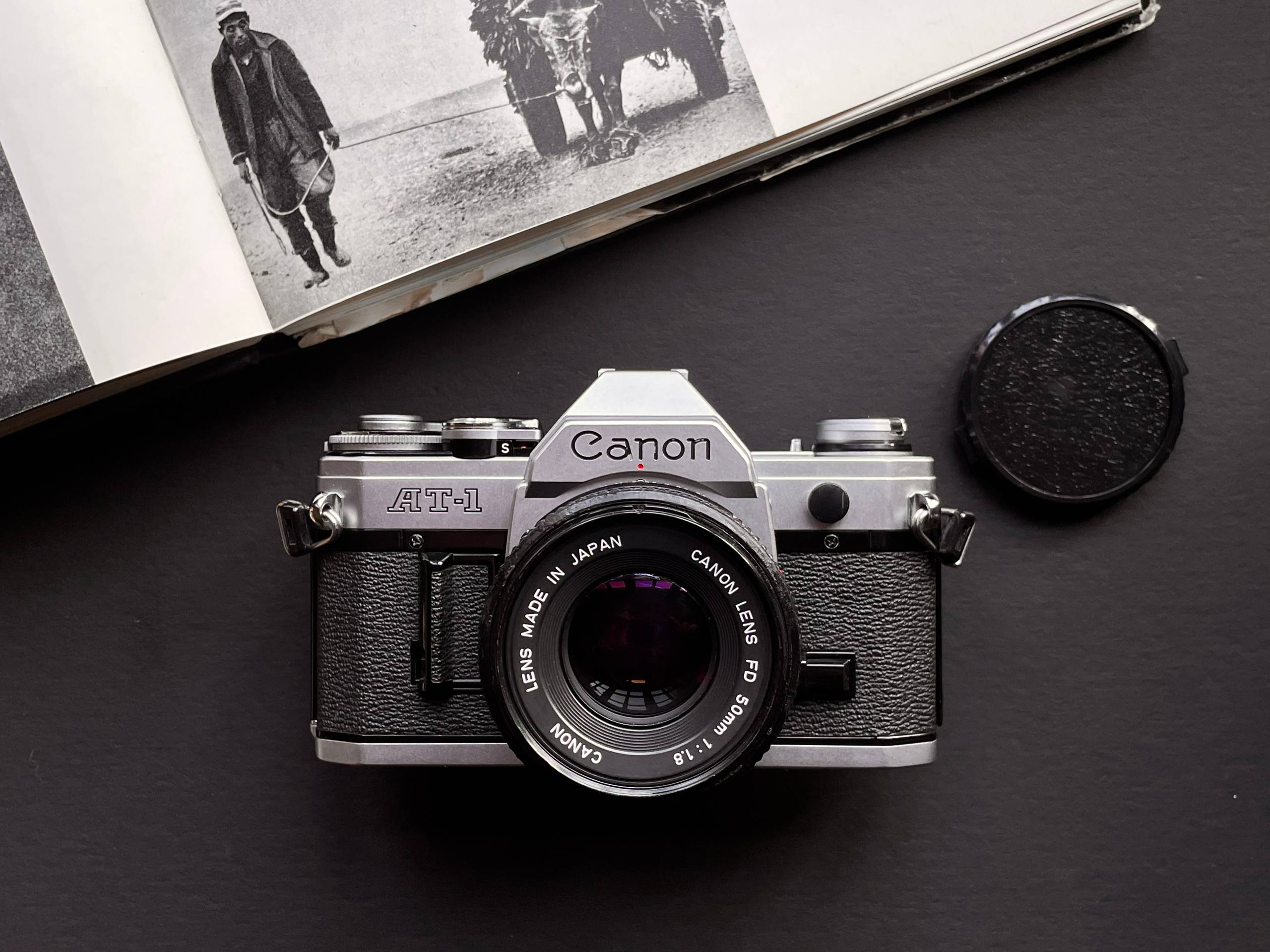 Canon AT-1 плёночная зеркалка
