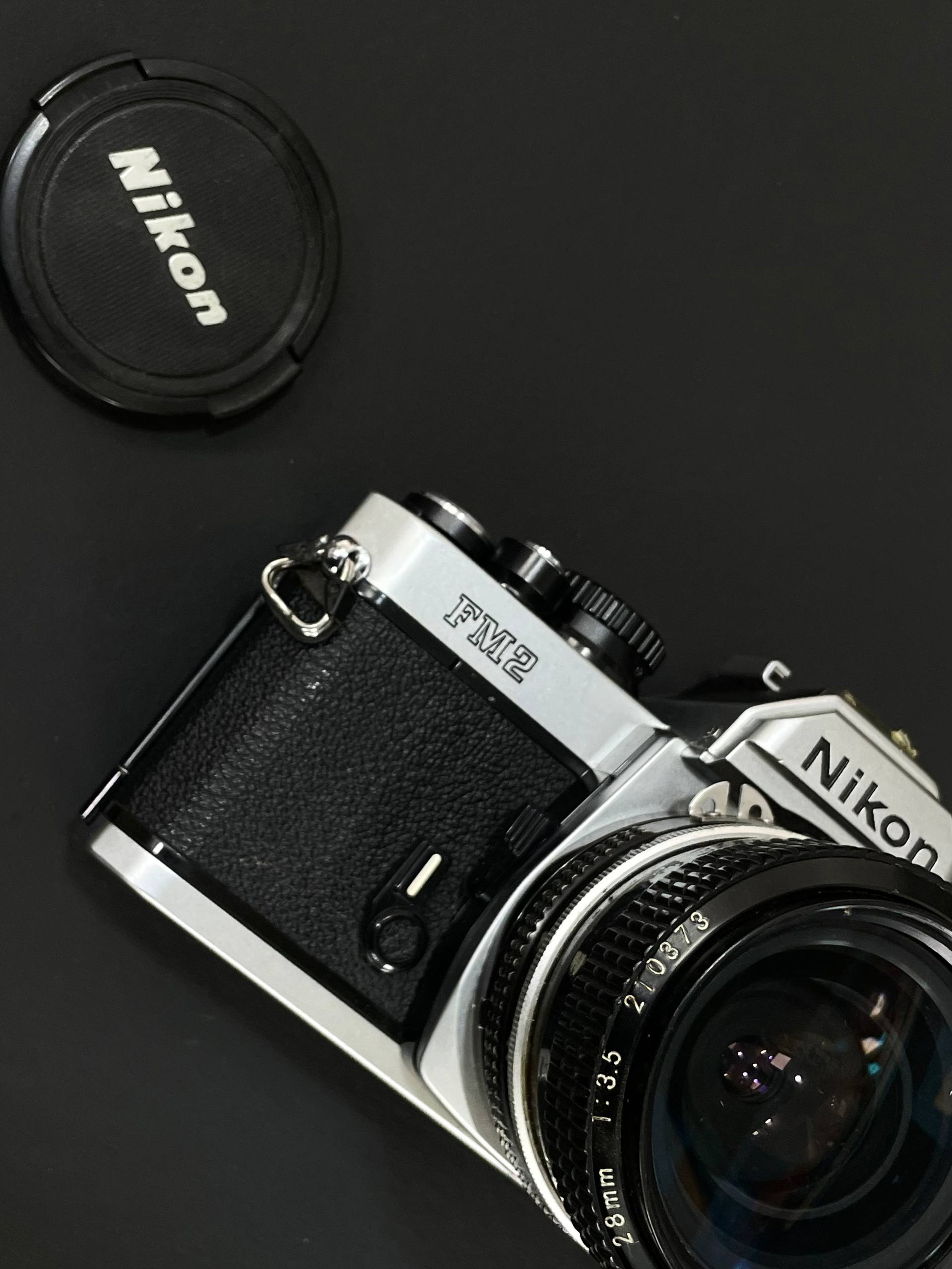 Nikon F70 с объективом 35-105 f/3.5