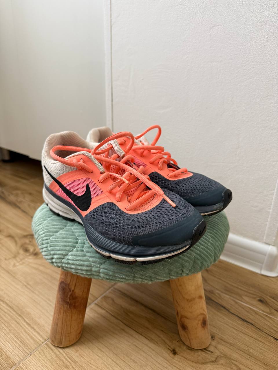 Кроссовки Nike, размер 36