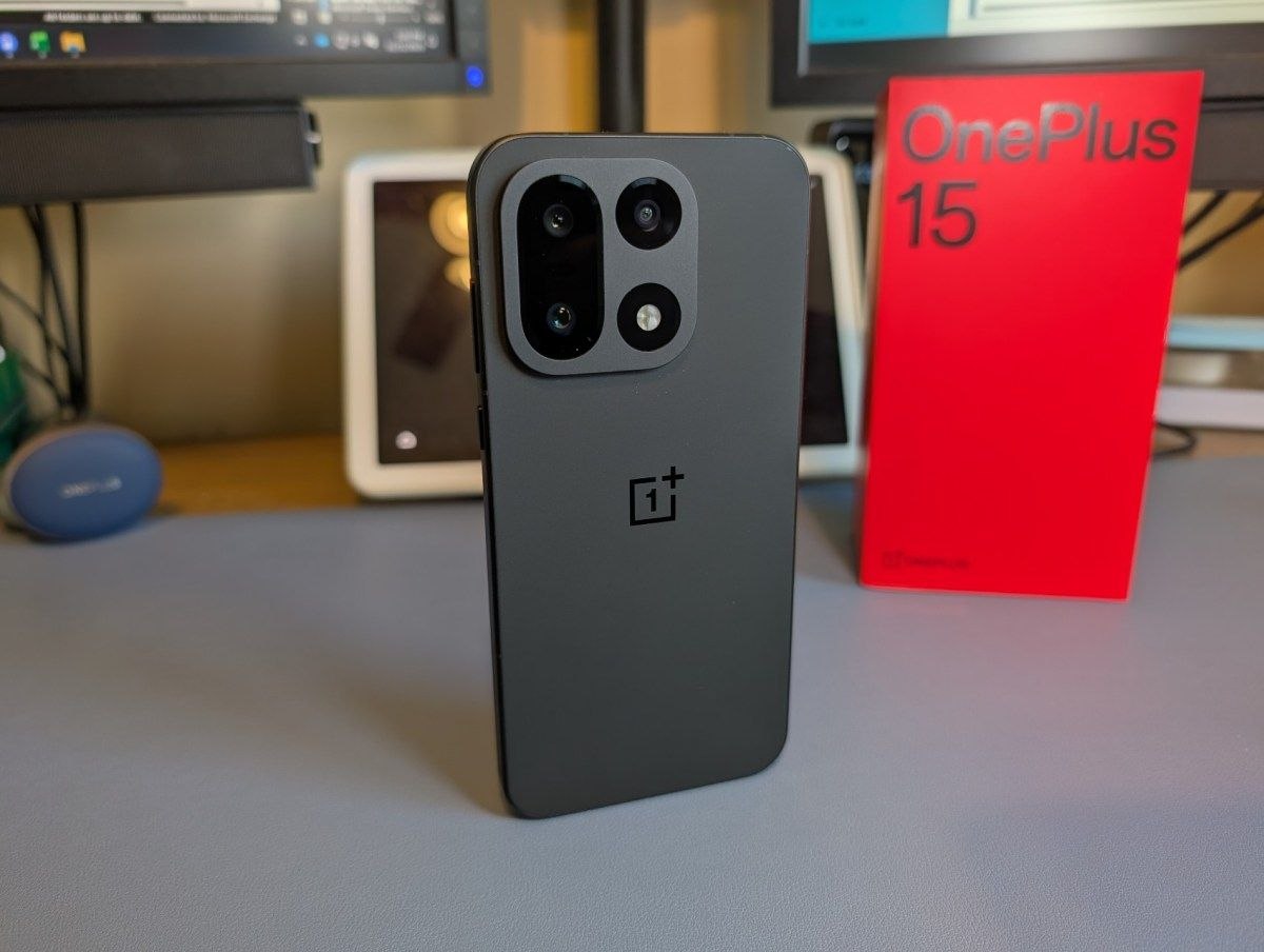 OnePlus 15 12/256 ГБ (CN) — Чёрный