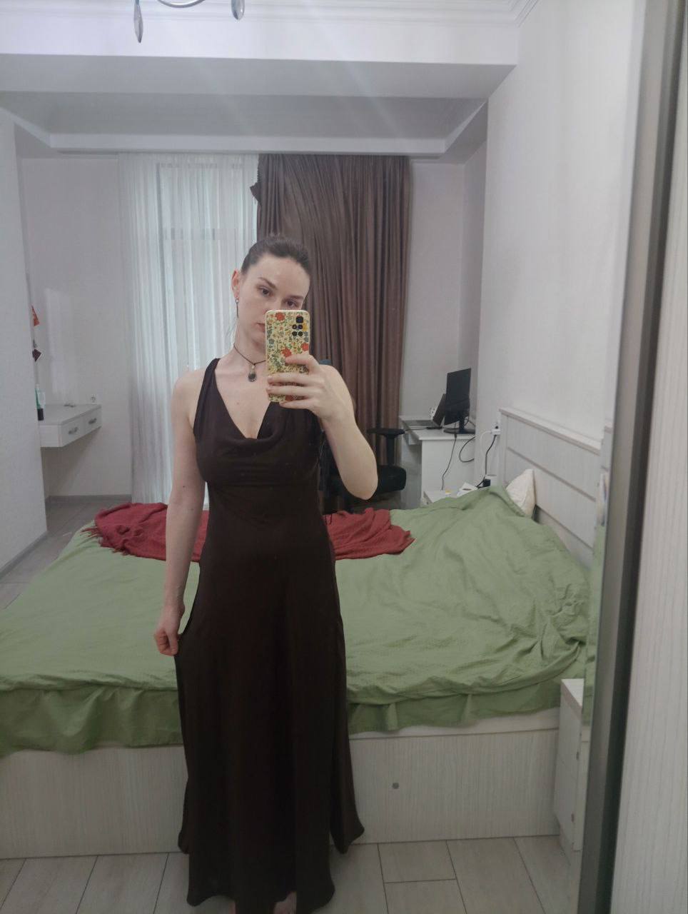 Платье Zara атласное шоколадное XS
