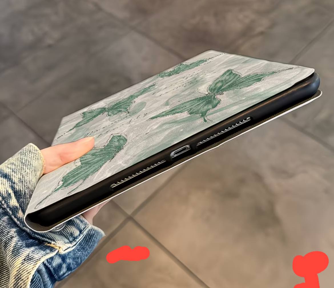 Чехол-книжка для iPad 9.7" с принтом "Мятные бабочки"