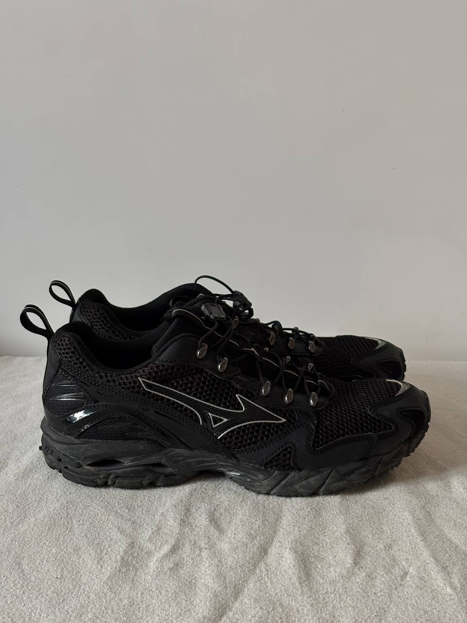 Mizuno x SLY Wave Rider 10