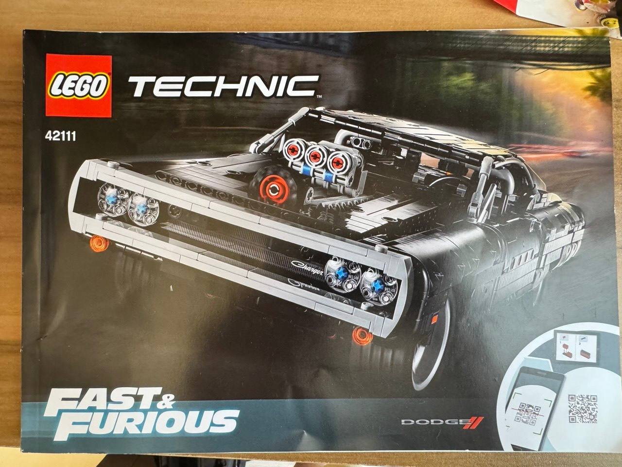 Lego Technic Fast and Furious Dom's Dodge Charger