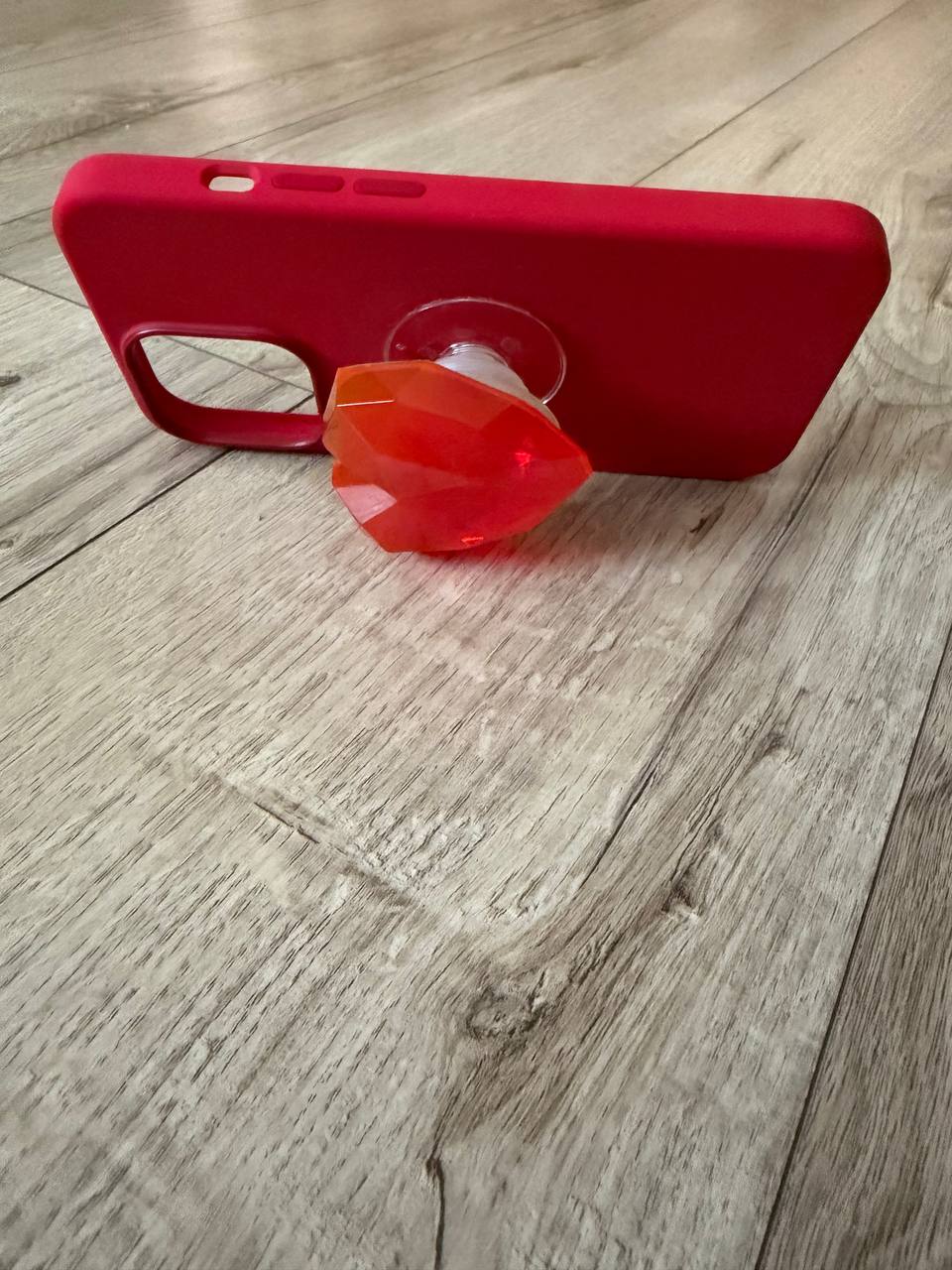 Чехол на iPhone 13 Pro с попсокетом