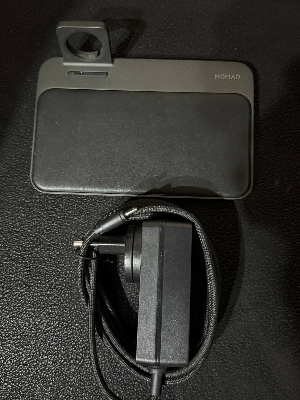 Беспроводная зарядка Nomad Qi Wireless Charging